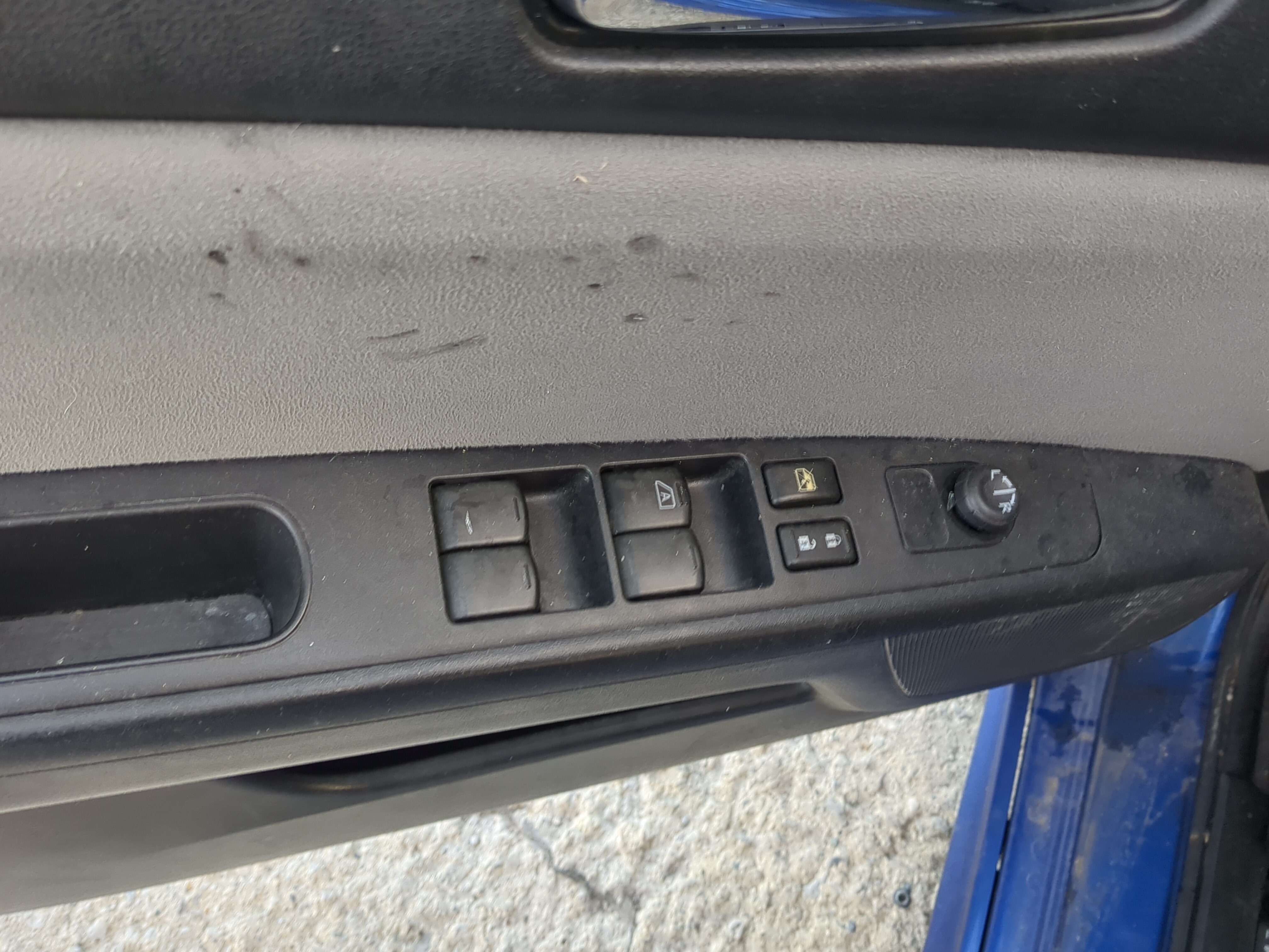2010-2012 Nissan Sentra Driver Left Door Master Power Window Switch 817166 - Oemusedautoparts1.com
