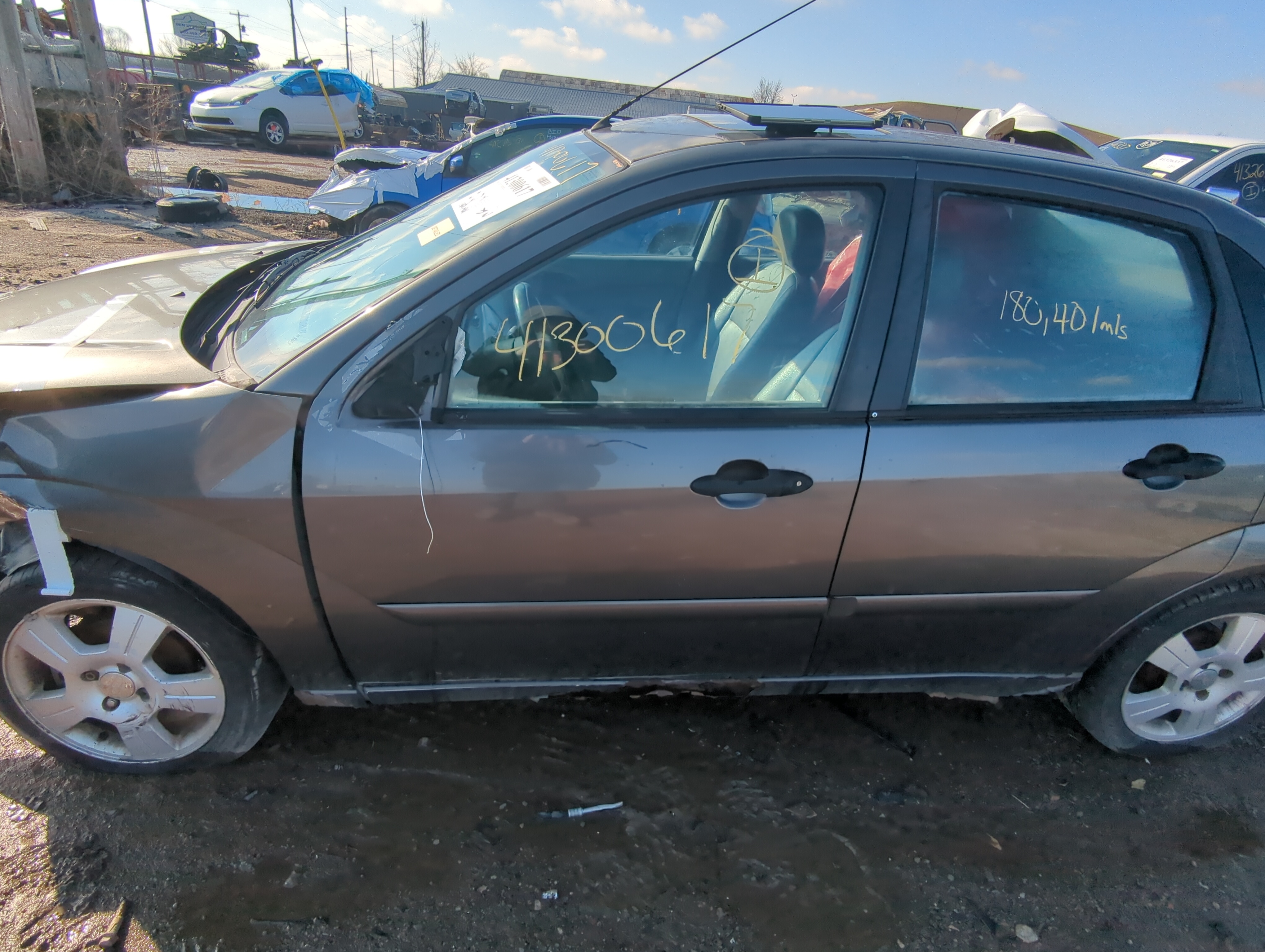 Picture of 2000-2007 Ford Focus Driver Front Door Oem 817389