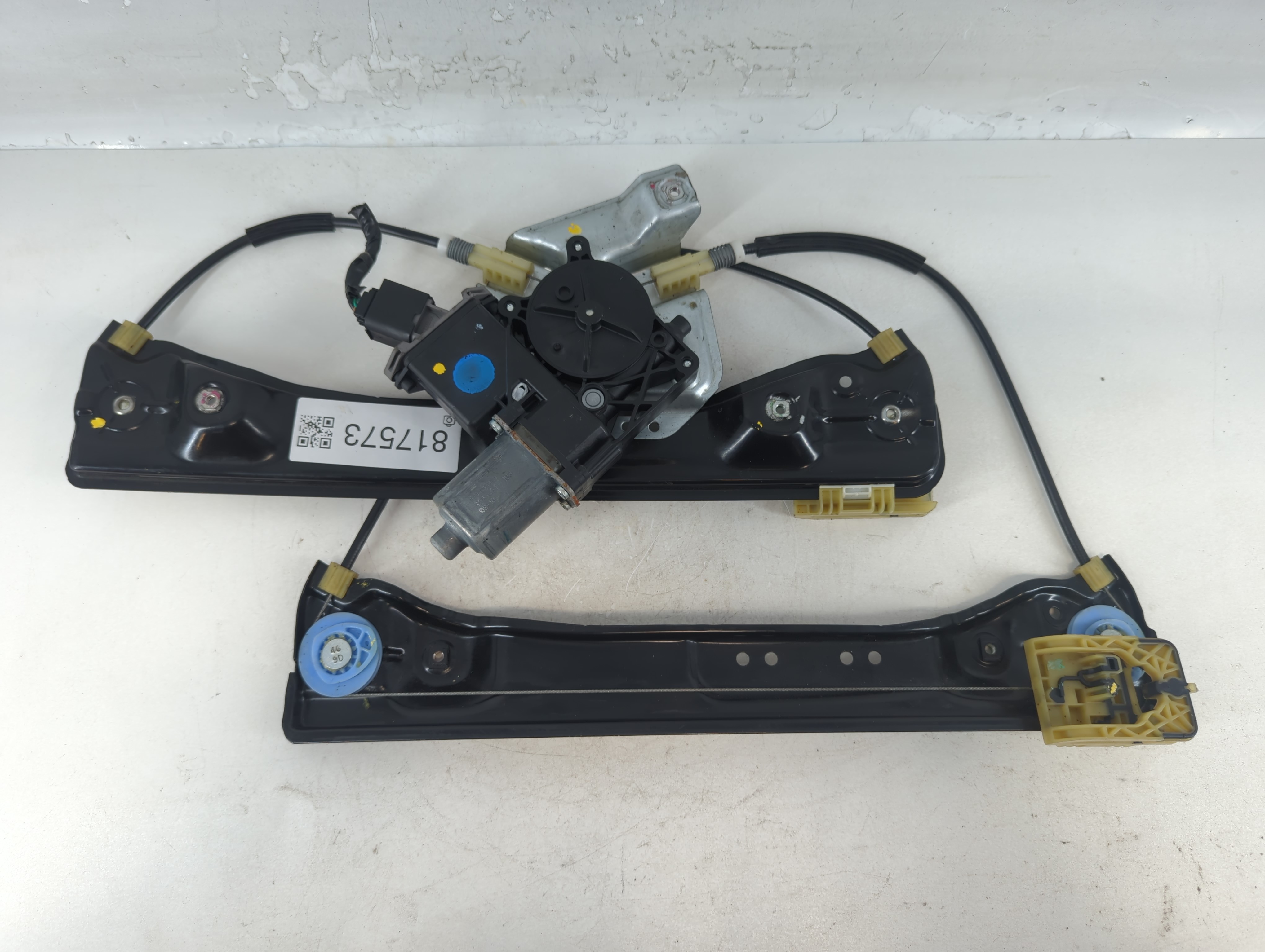 Buick Lacross Driver Left Front Window Regulator 817573 - Oemusedautoparts1.com