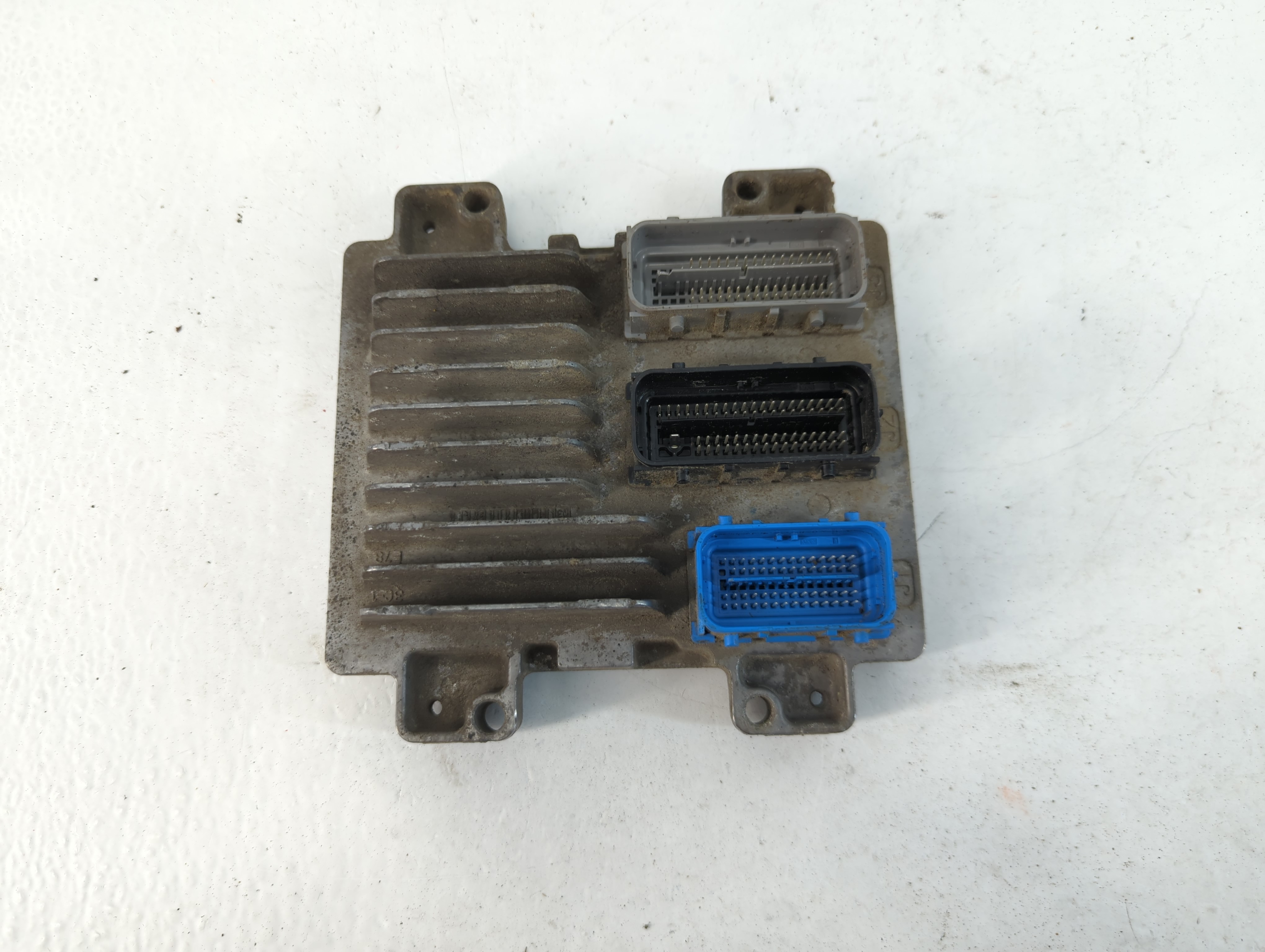 Picture of Chevrolet Silverado 2500 Engine Control Computer Ecu Pcm Ecm Pcu Oem 818202