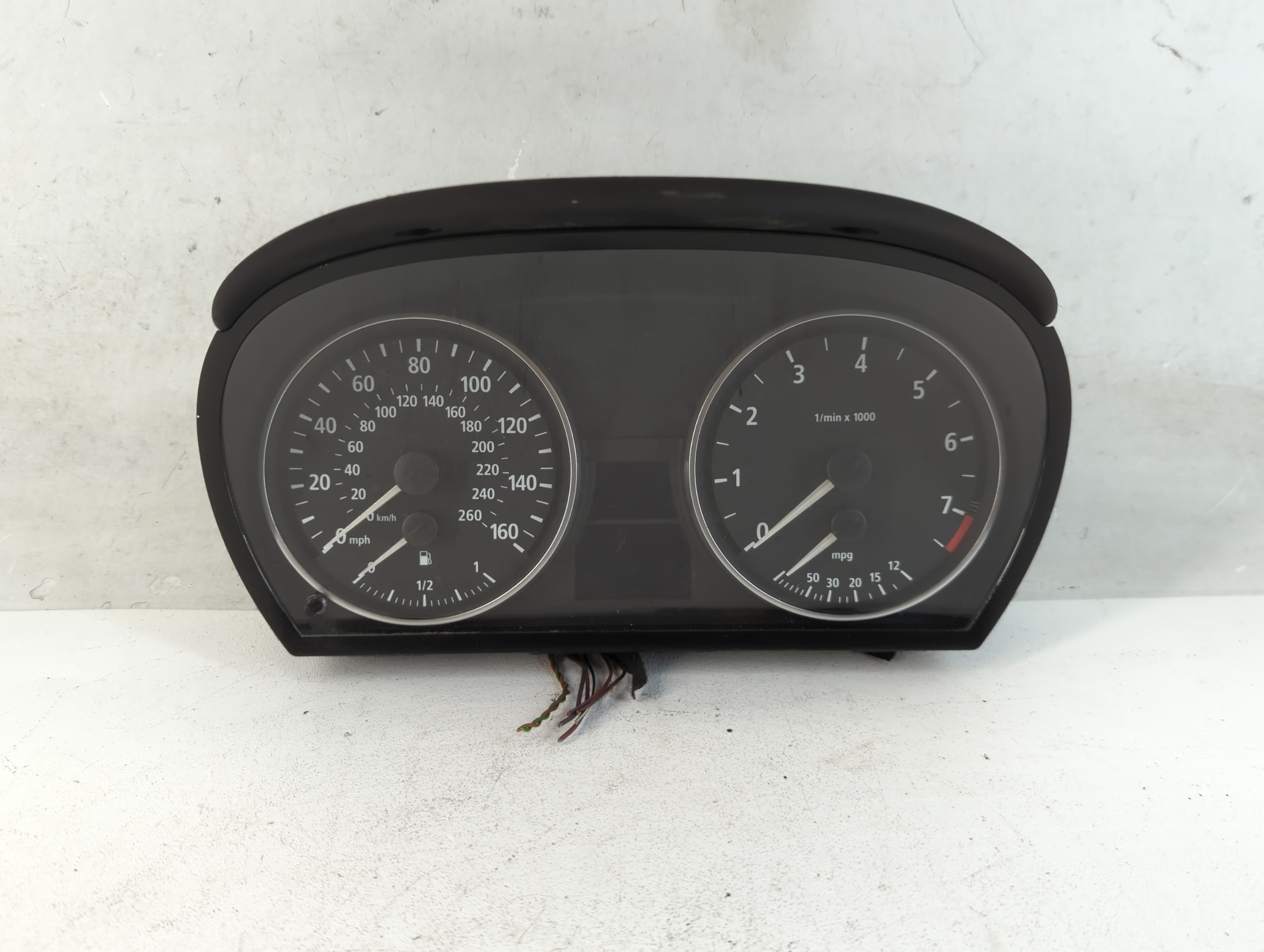 2006 Bmw 325i Speedometer Instrument Cluster Gauges 726 008 895 818316 - Oemusedautoparts1.com