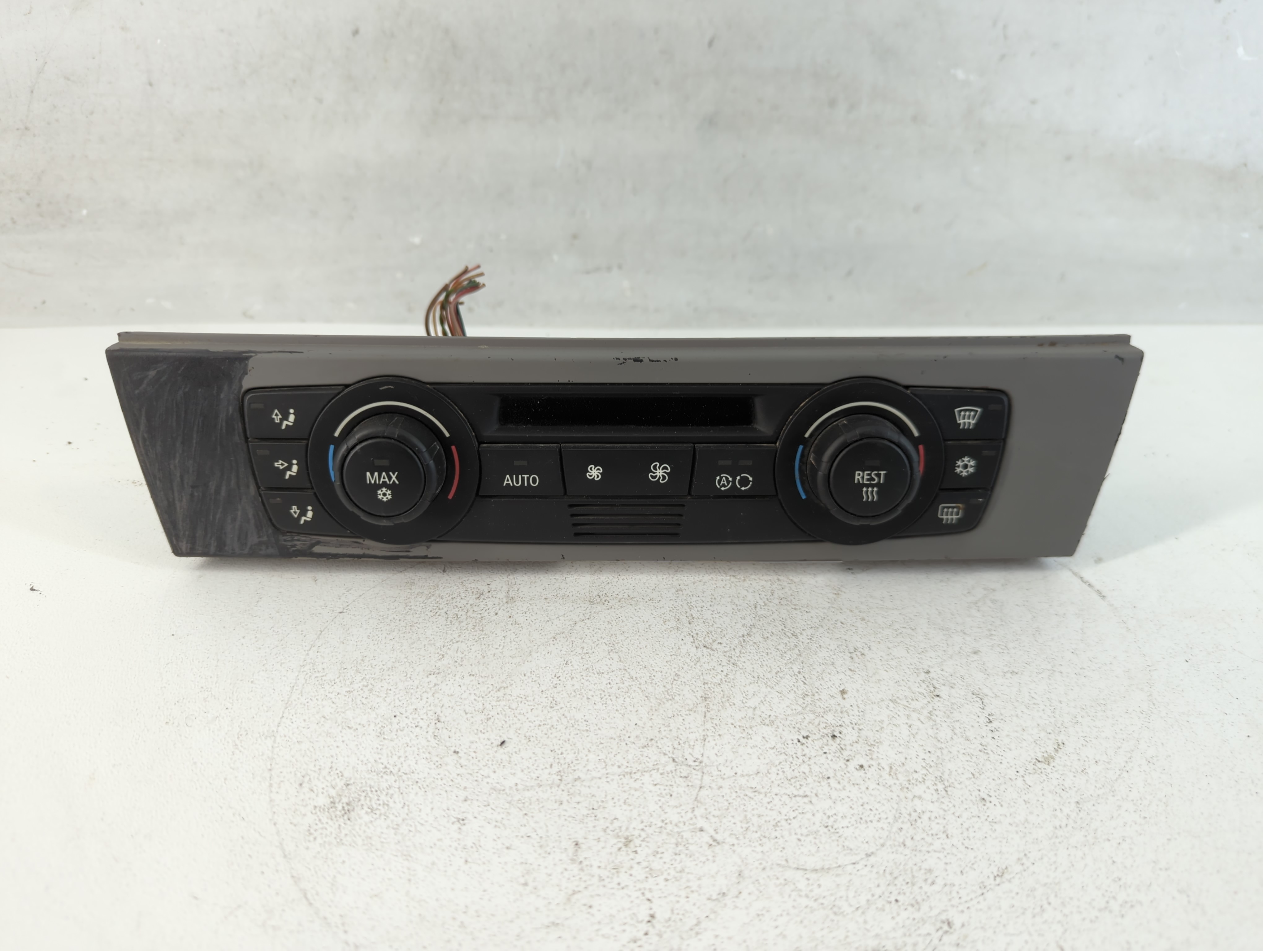 2001-2005 Bmw 325i Ac Heater Climate Control 6411 9117136-01 818344 - Oemusedautoparts1.com