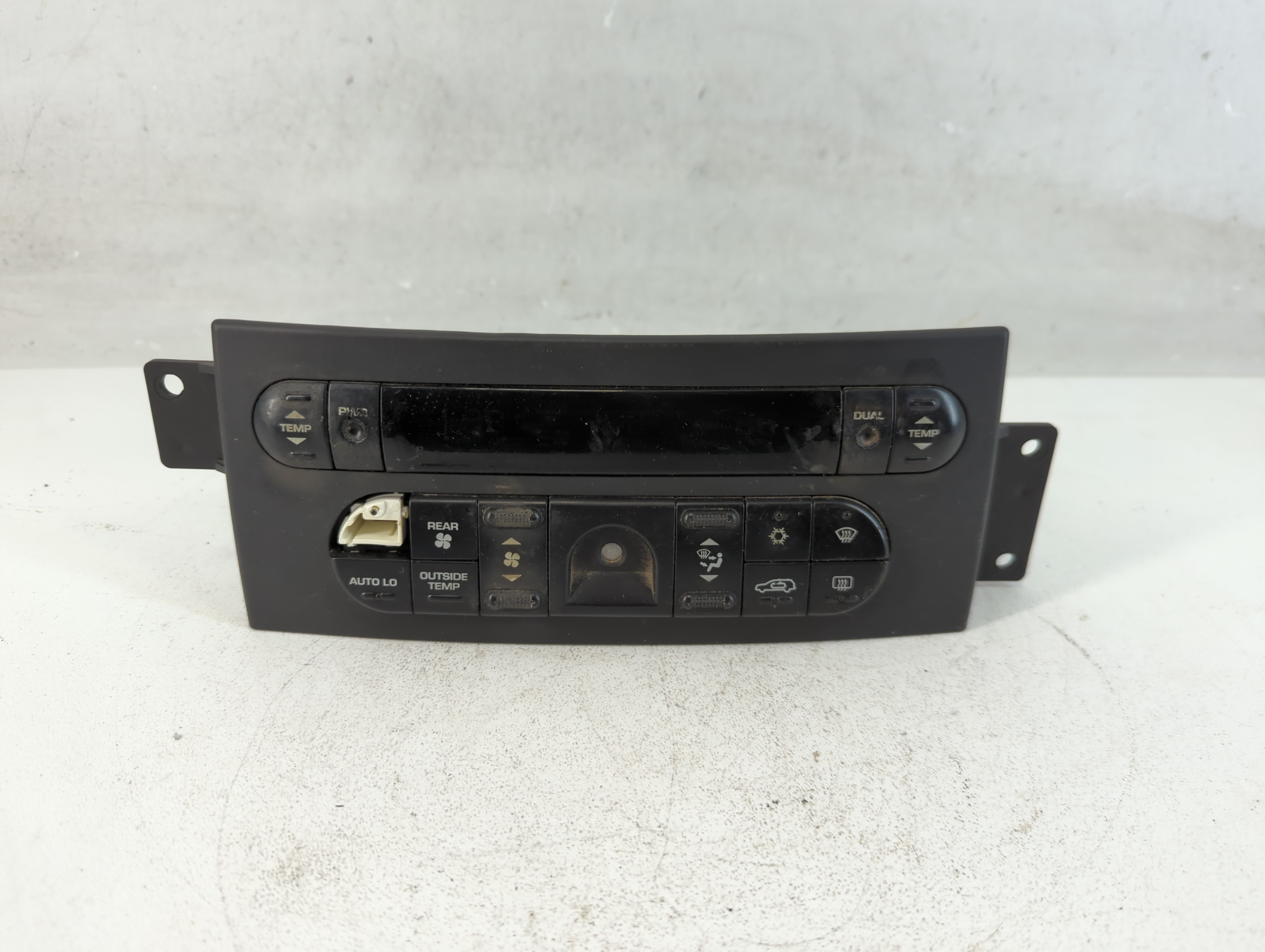 2007 Chrysler Pacifica Ac Heater Climate Control 05005469ab 818345 - Oemusedautoparts1.com