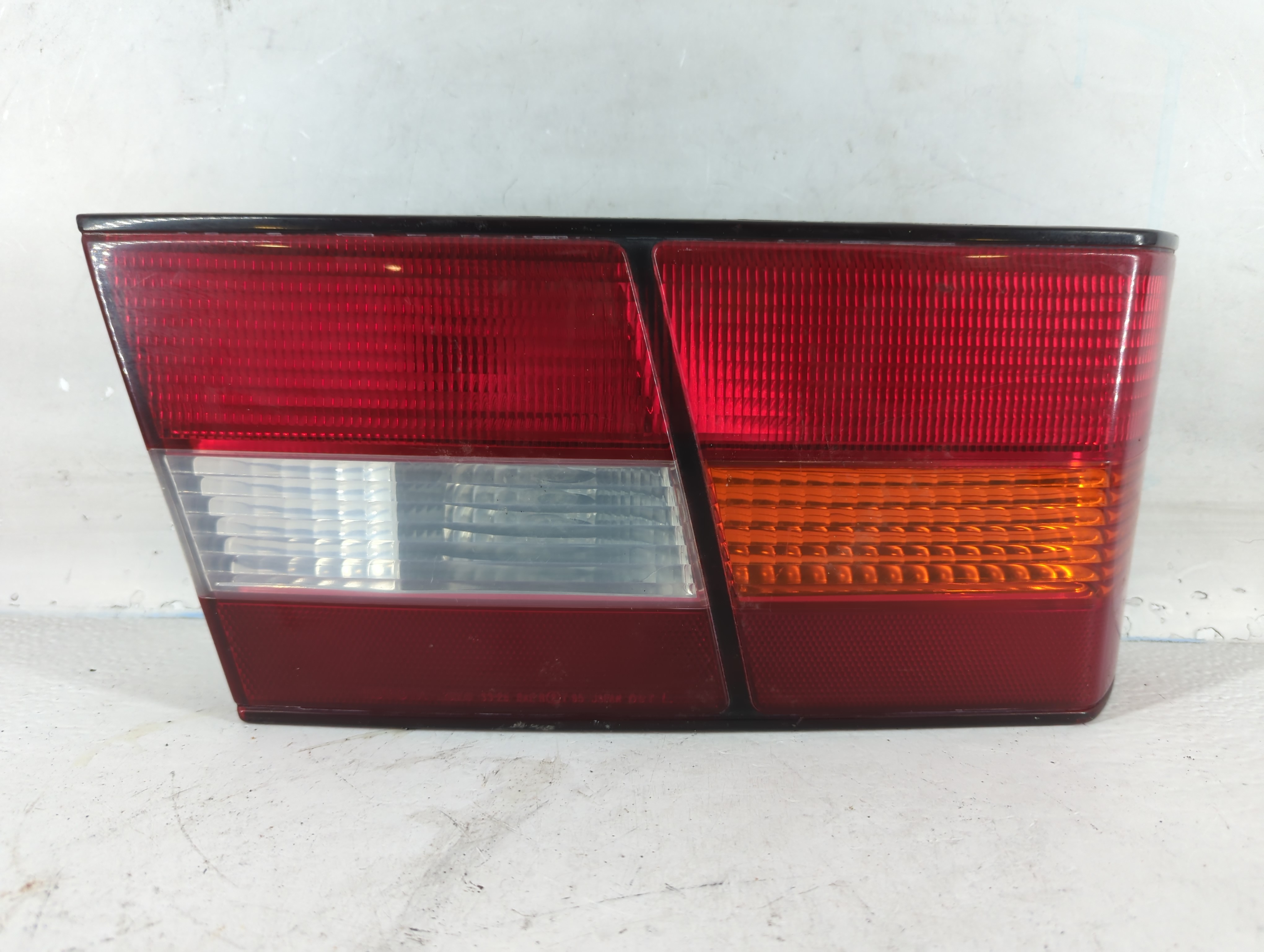 Picture of 1997-1999 Lexus Es300 Passenger Right Side Tail Light Taillight Oem 818361