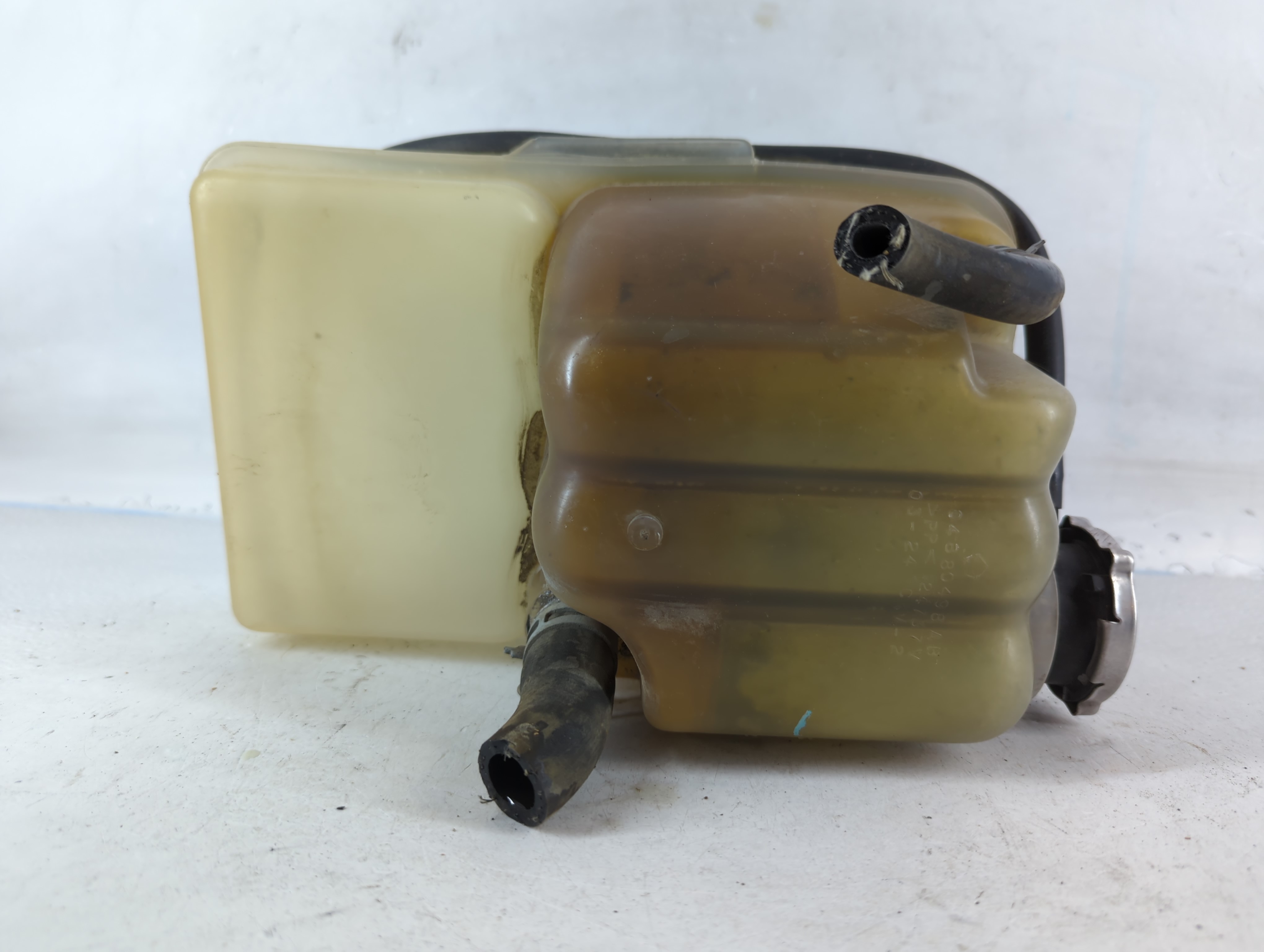 2004 Chrysler Pacifica Radiator Coolant Overflow Expansion Tank Bottle 818363 - Oemusedautoparts1.com