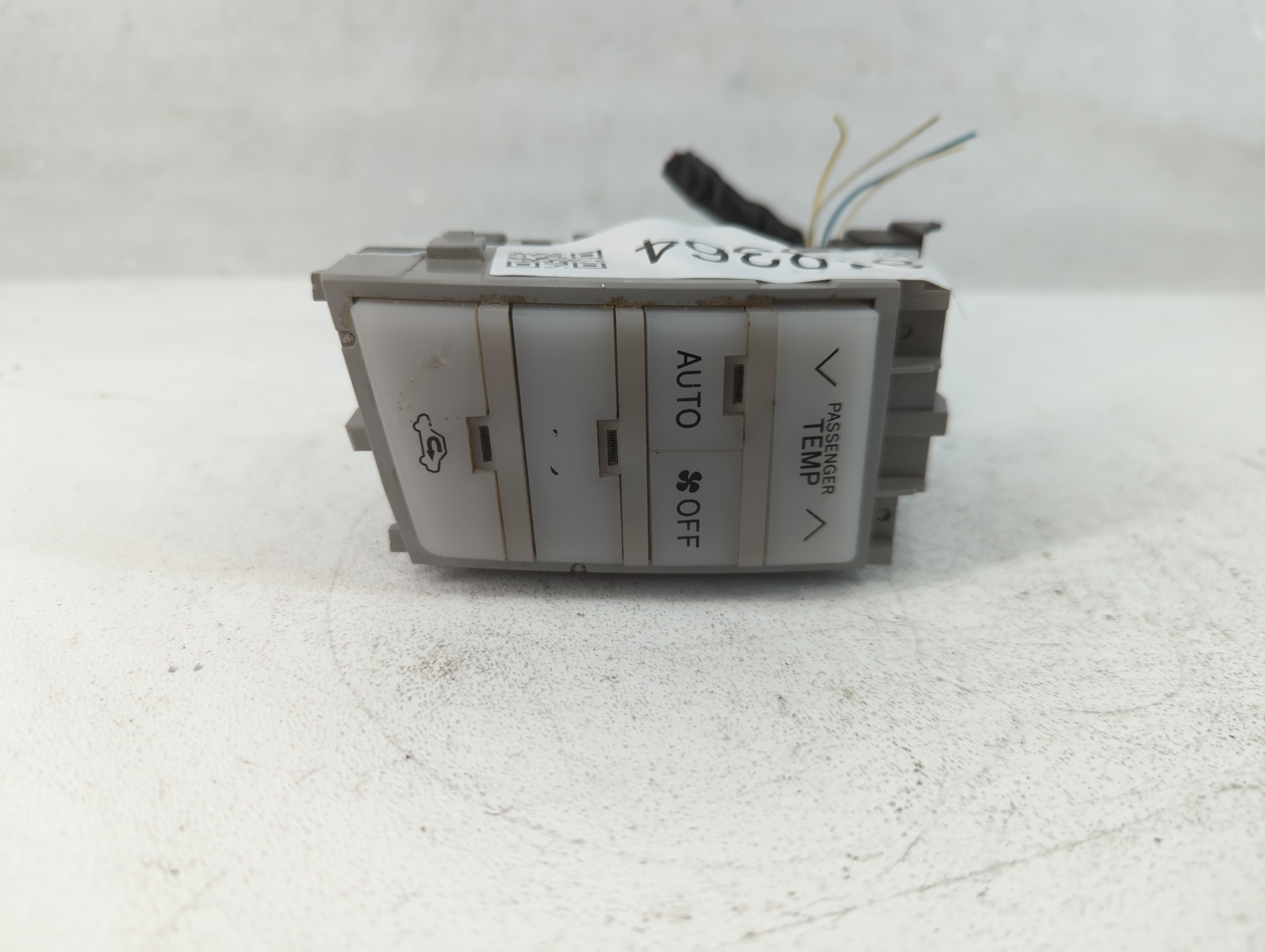 2005-2010 Toyota Avalon Ac Heater Climate Control 55900-07160 818364 - Oemusedautoparts1.com