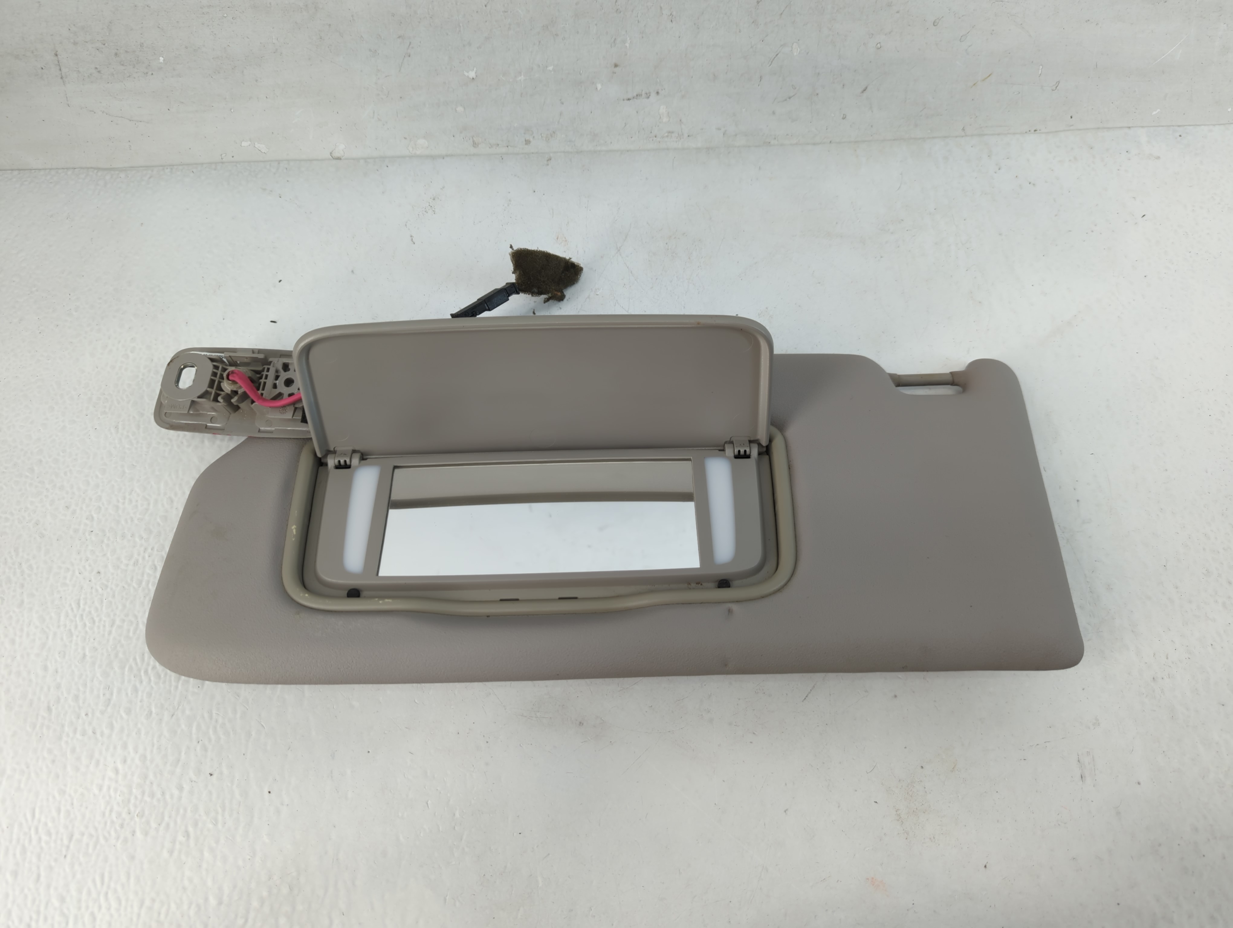 Picture of 2007-2011 Volvo S40 Driver Sun Visor Mirror Left Sunvisor Grey 818422