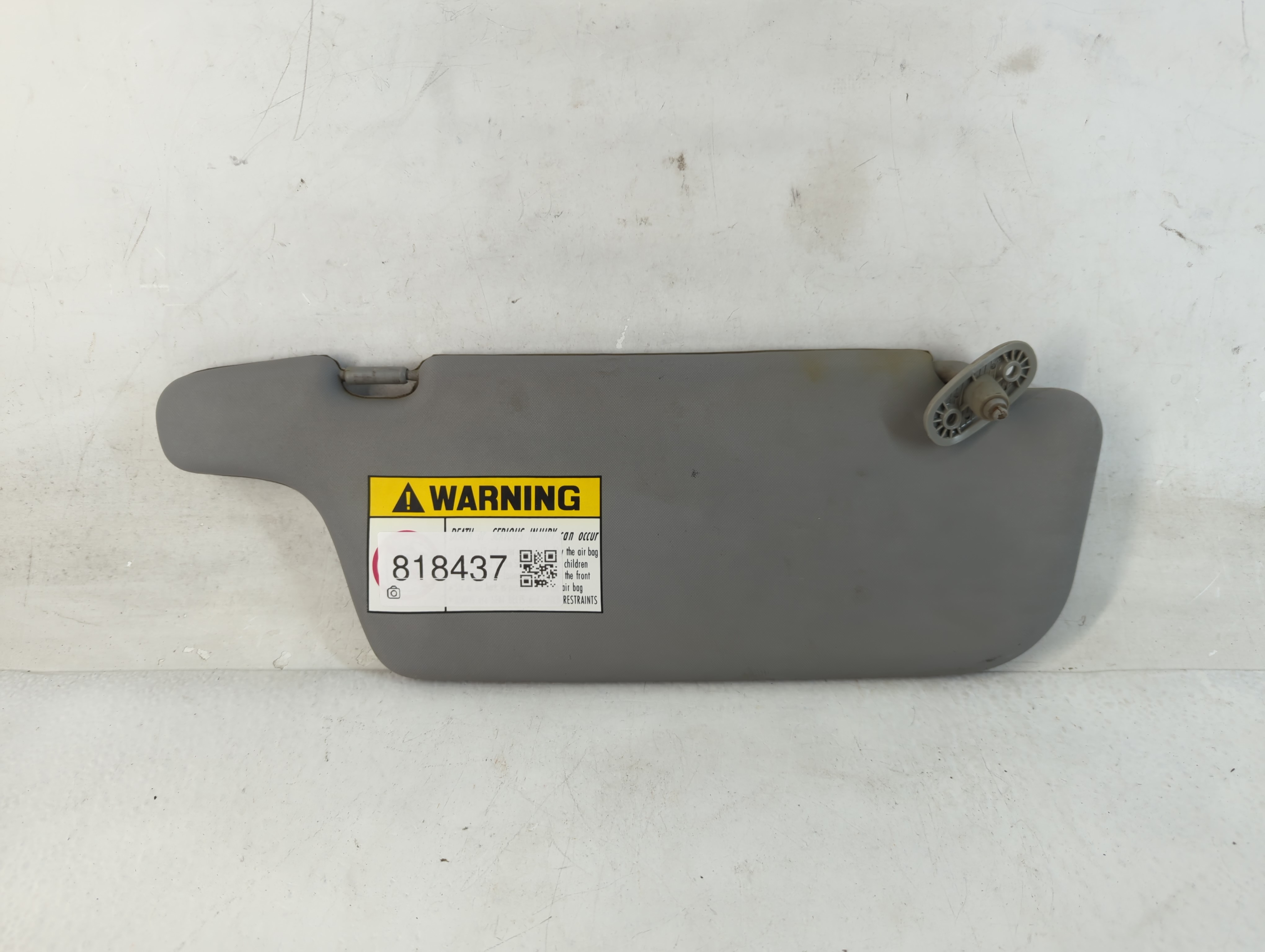 2003-2006 Hyundai Accent Driver Sun Visor Mirror Left Sunvisor Grey 818437 - Oemusedautoparts1.com