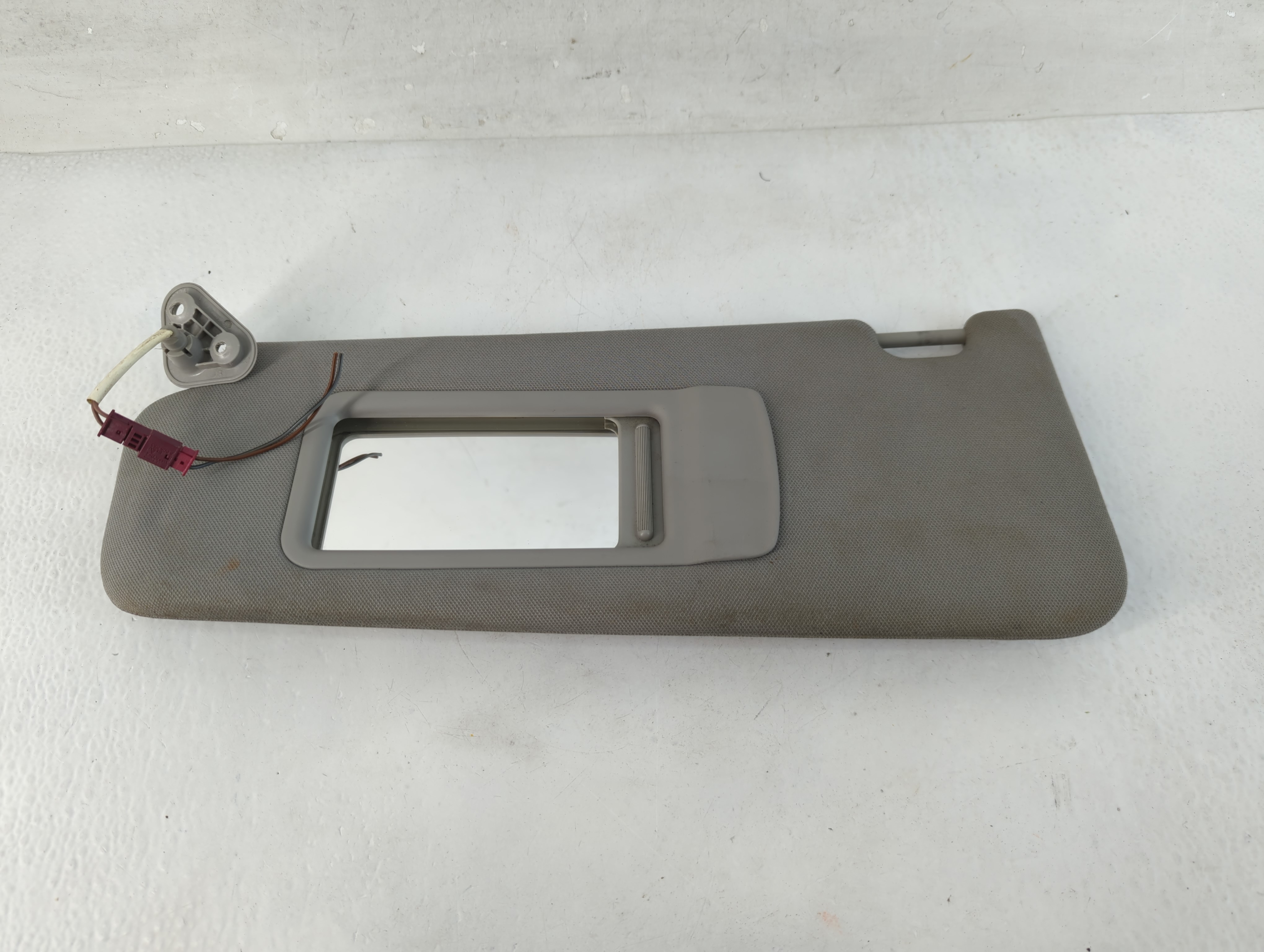 2001-2006 Bmw 325i Driver Sun Visor Mirror Left Sunvisor Grey 818477 - Oemusedautoparts1.com