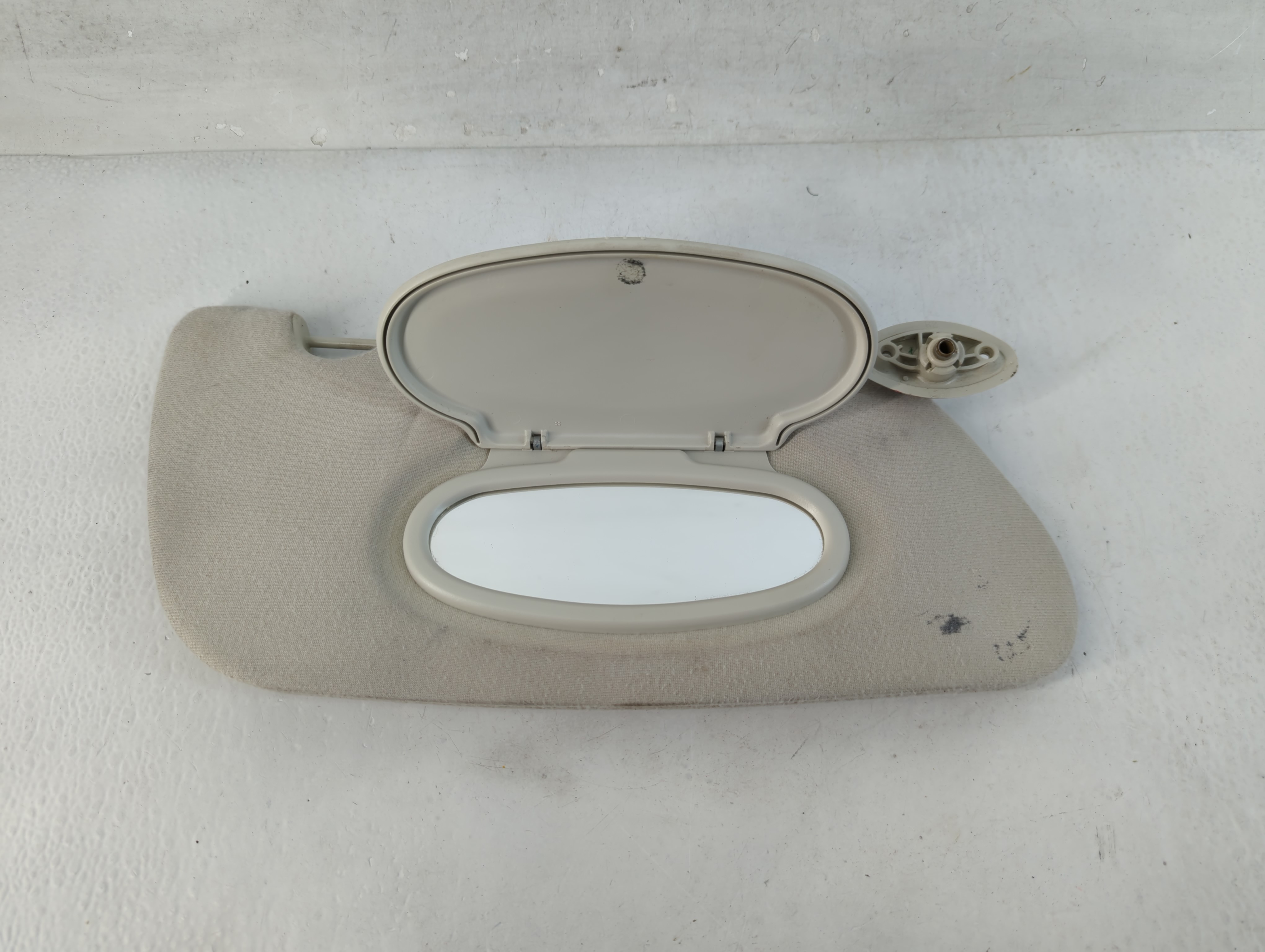 2006-2010 Chrysler Pt Cruiser Passenger Sun Visor Mirror Right Sunvisor 818478 - Oemusedautoparts1.com