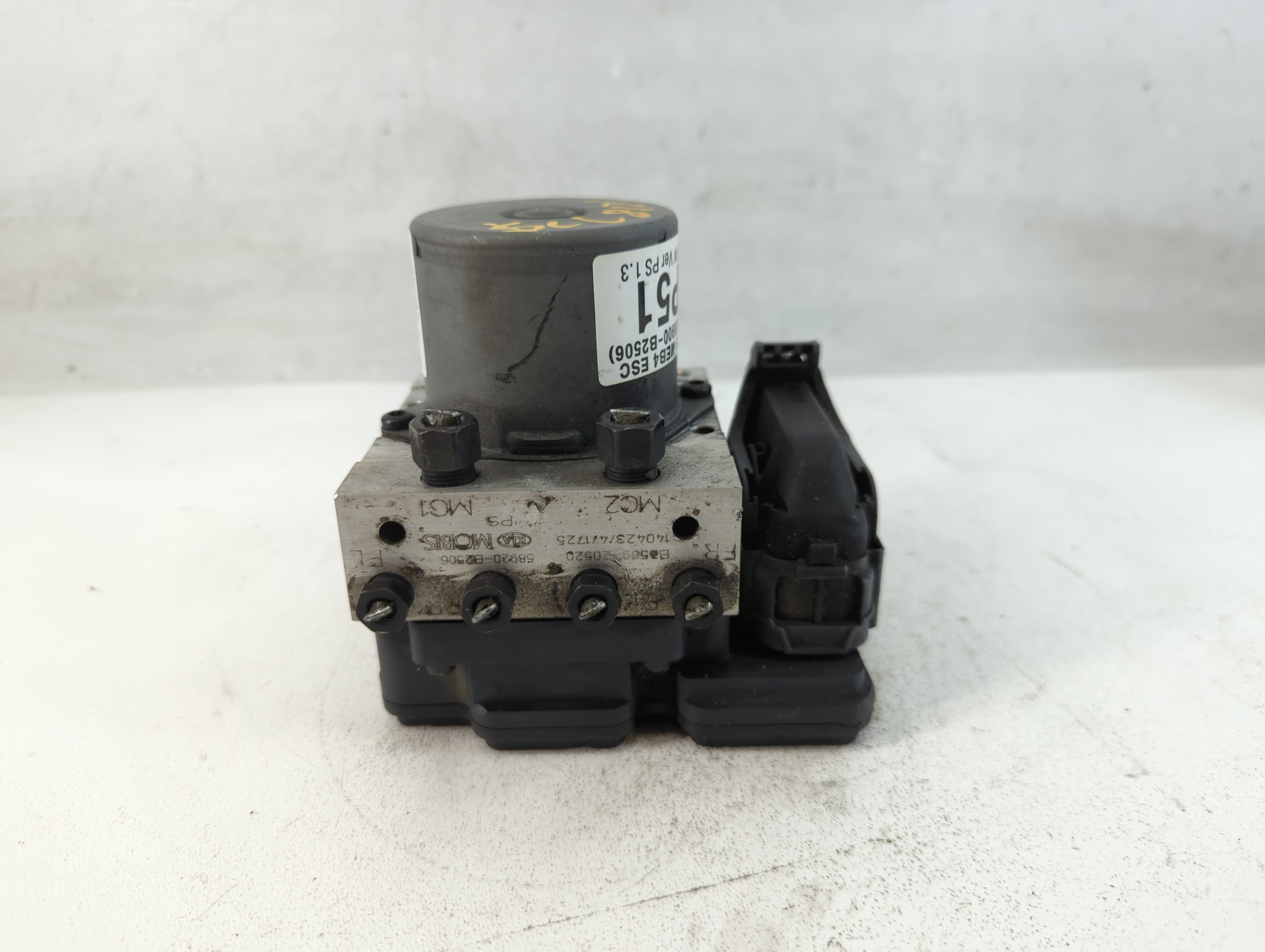 2014-2015 Kia Soul Abs Pump Control Module 818582 - Oemusedautoparts1.com