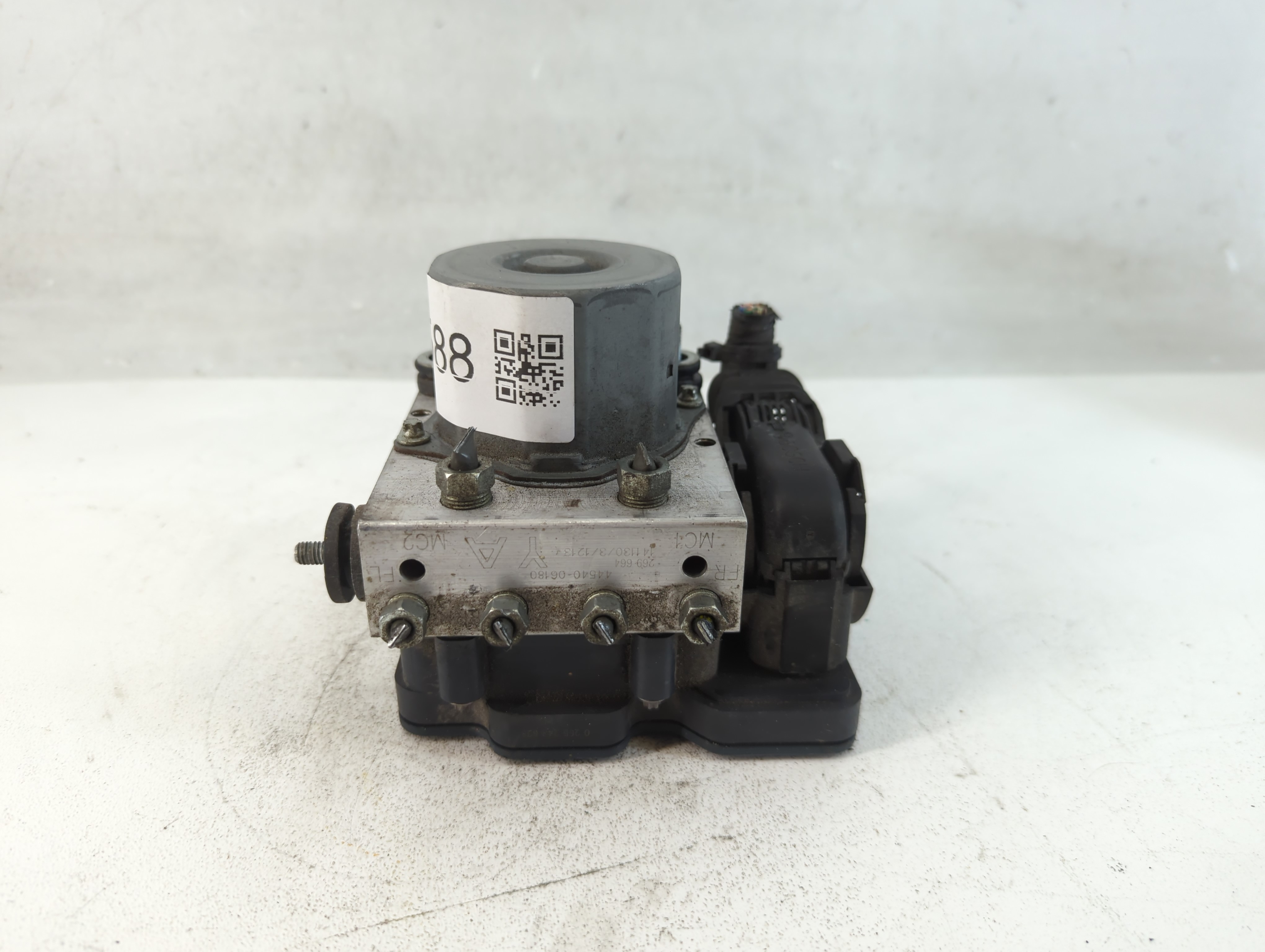 2015-2017 Toyota Camry Abs Pump Control Module 818588 - Oemusedautoparts1.com