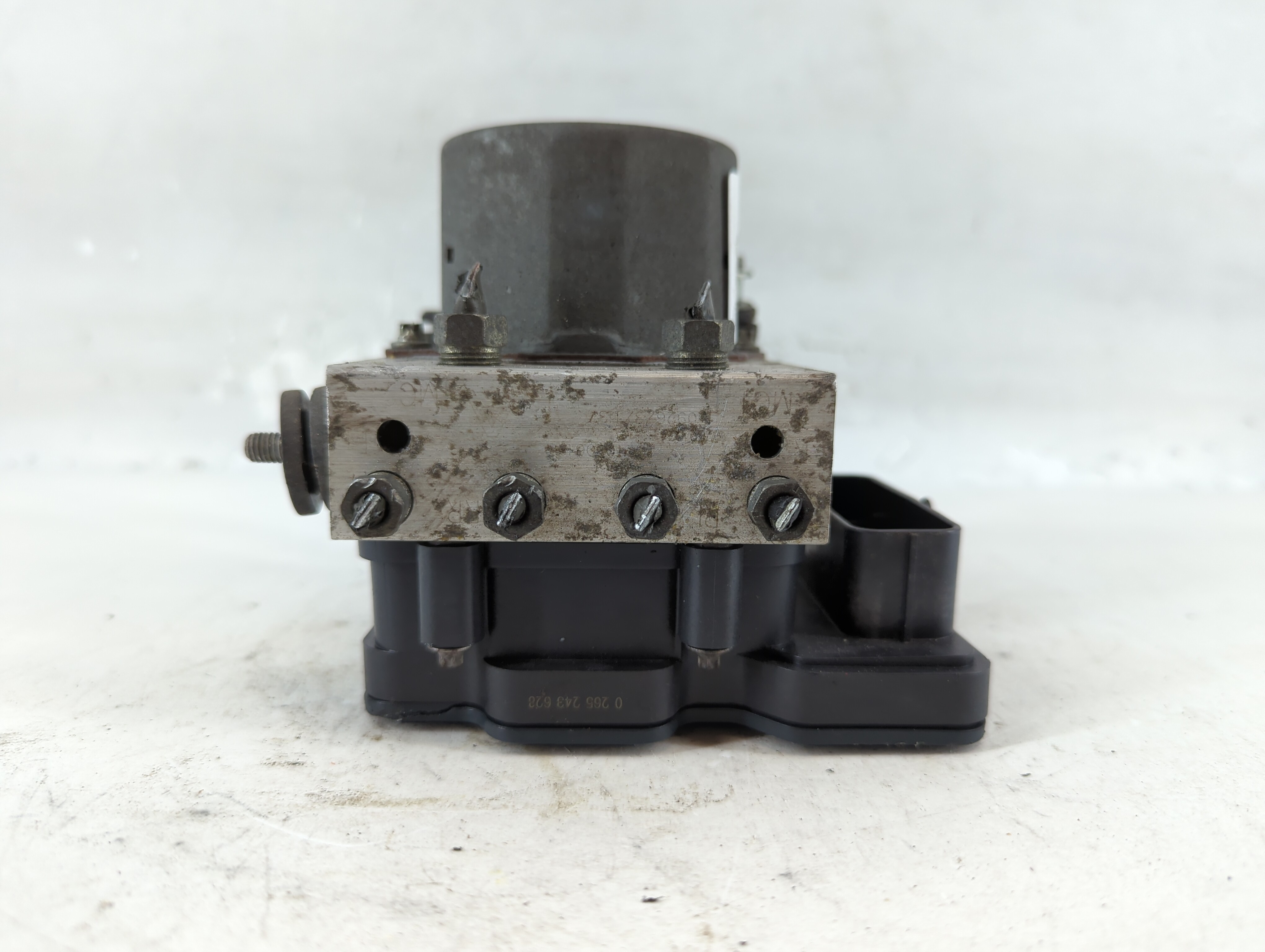 2015-2017 Toyota Camry Abs Pump Control Module 818620 - Oemusedautoparts1.com
