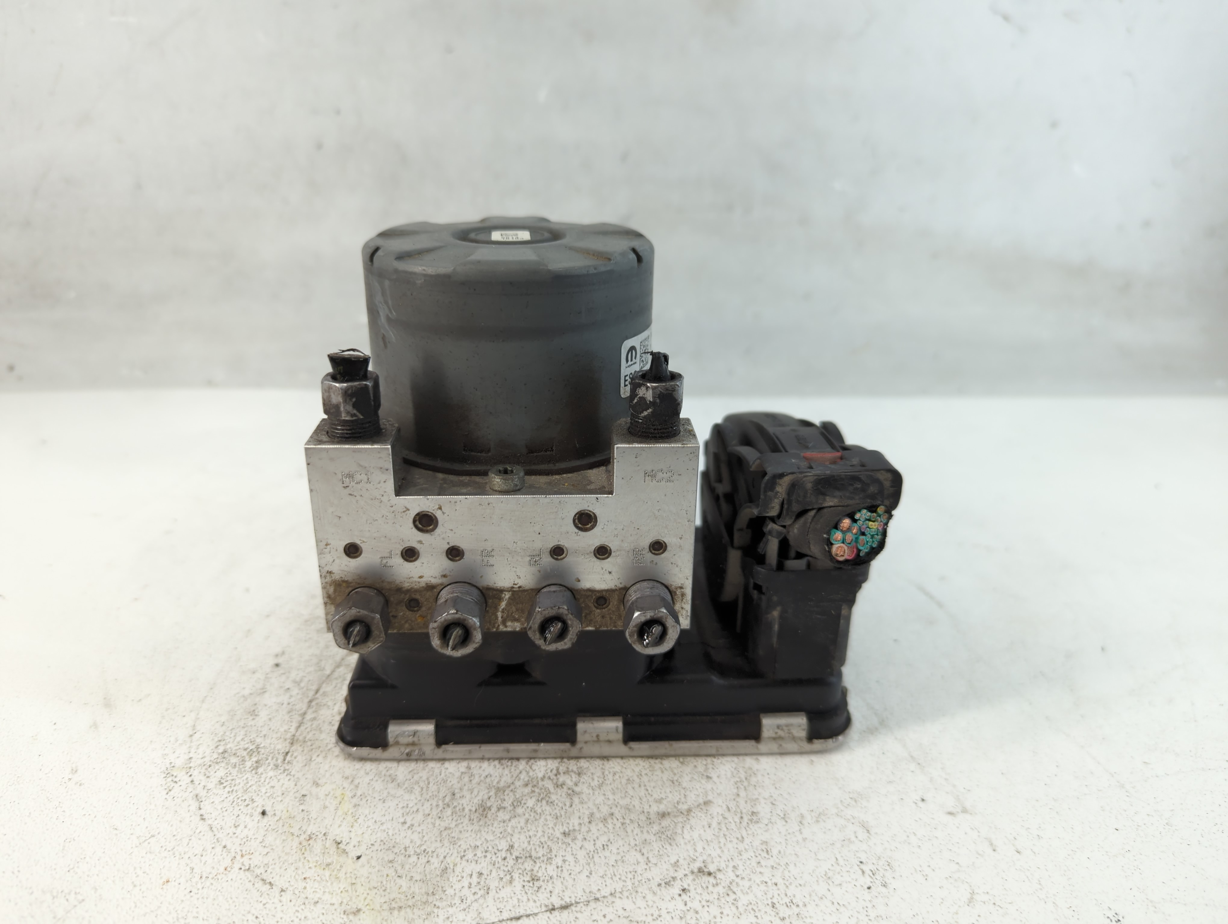 Dodge Ram 1500 Abs Pump Control Module 818635 - Oemusedautoparts1.com