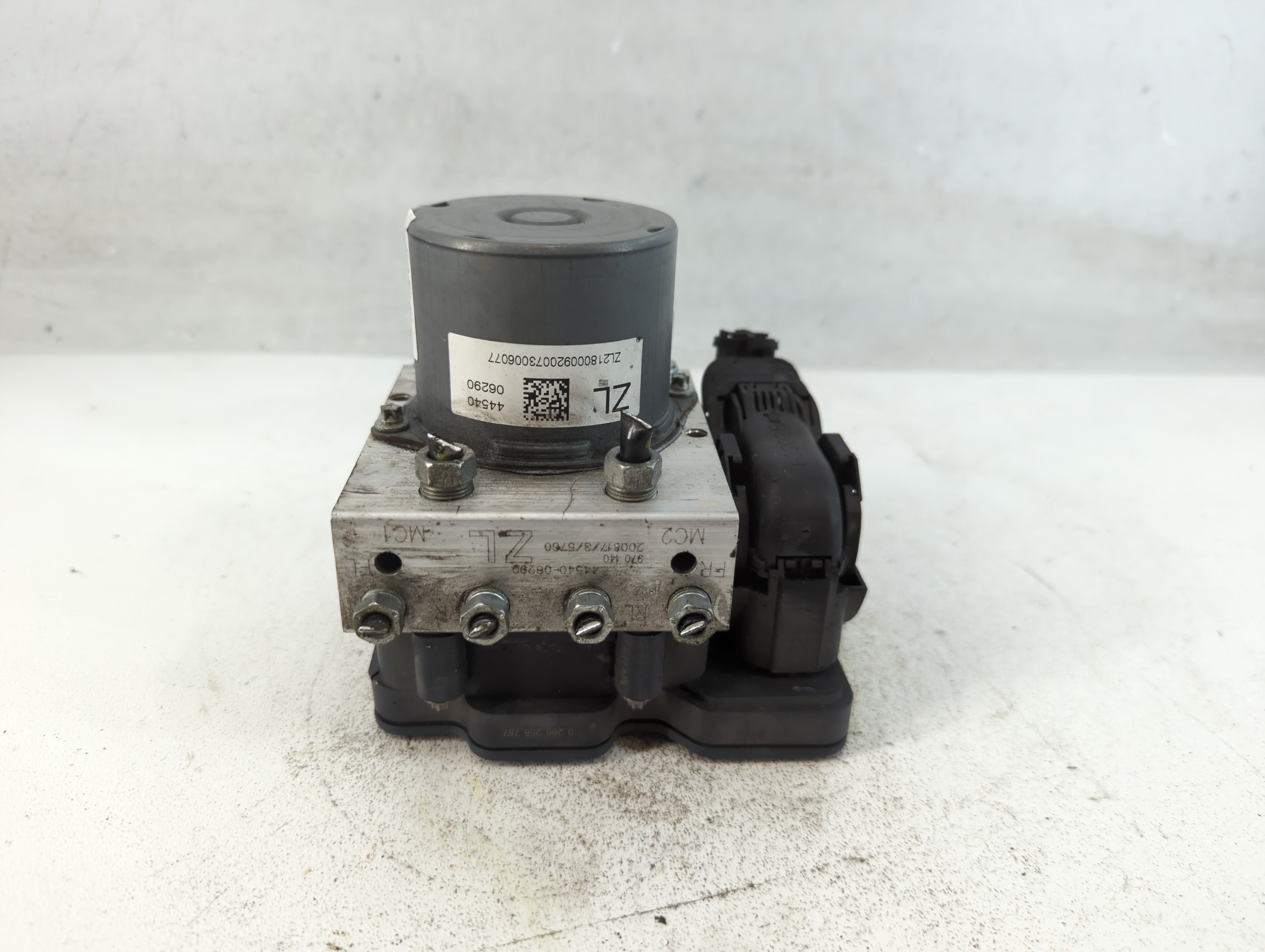 2018-2020 Toyota Camry Abs Pump Control Module 818638 - Oemusedautoparts1.com