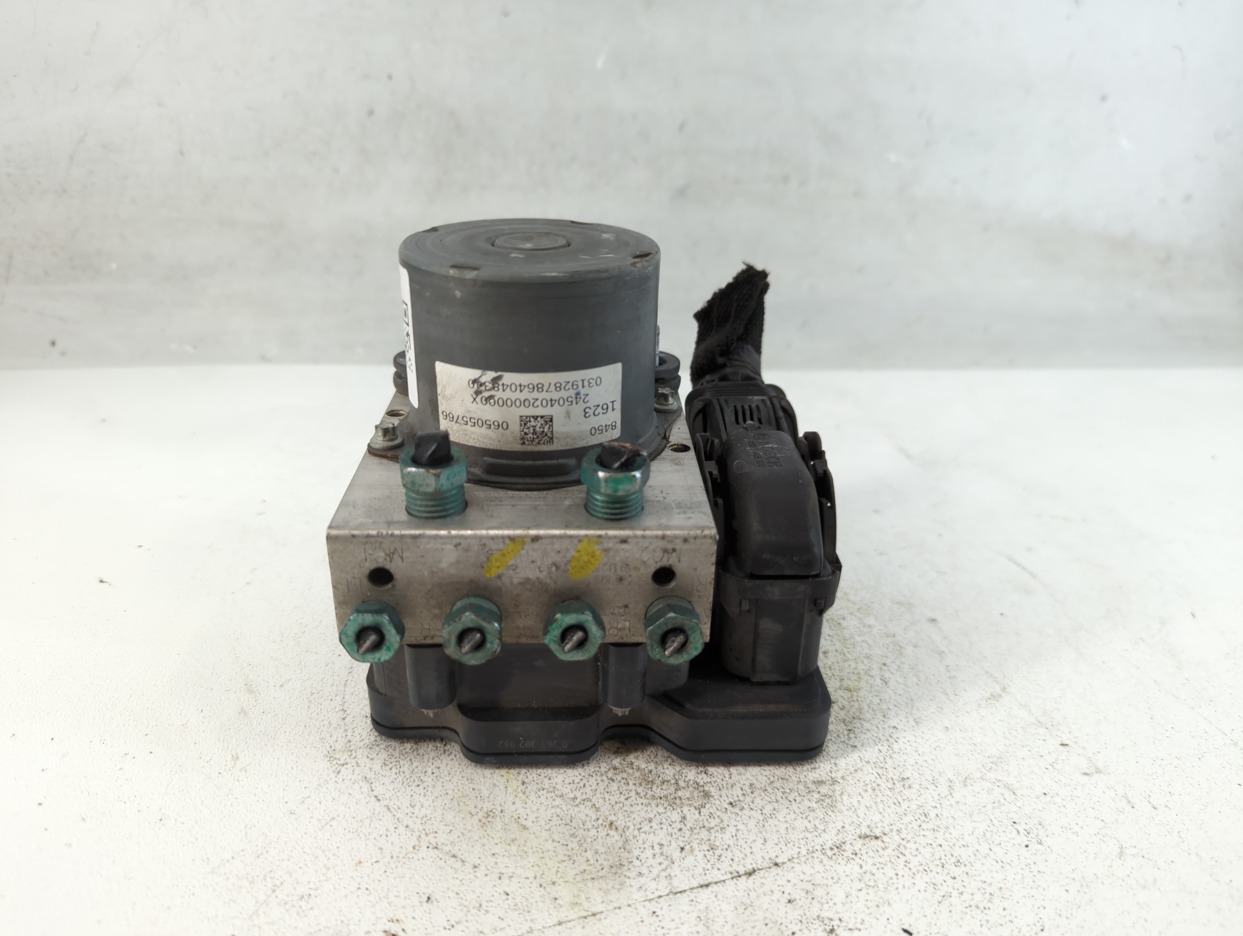 2019-2021 Chevrolet Malibu Abs Pump Control Module 818639 - Oemusedautoparts1.com