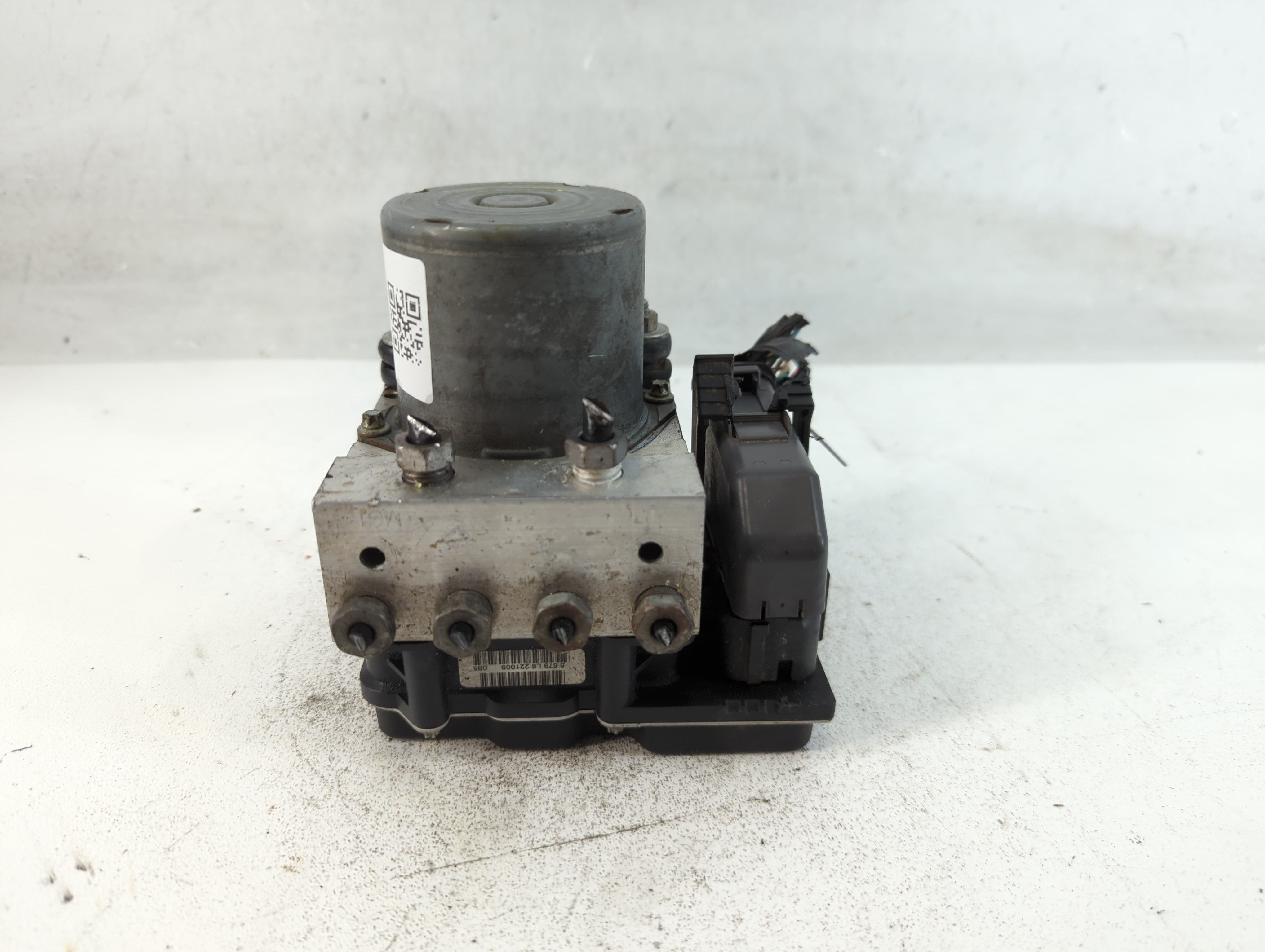 2010-2011 Chevrolet Camaro Abs Pump Control Module 818649 - Oemusedautoparts1.com