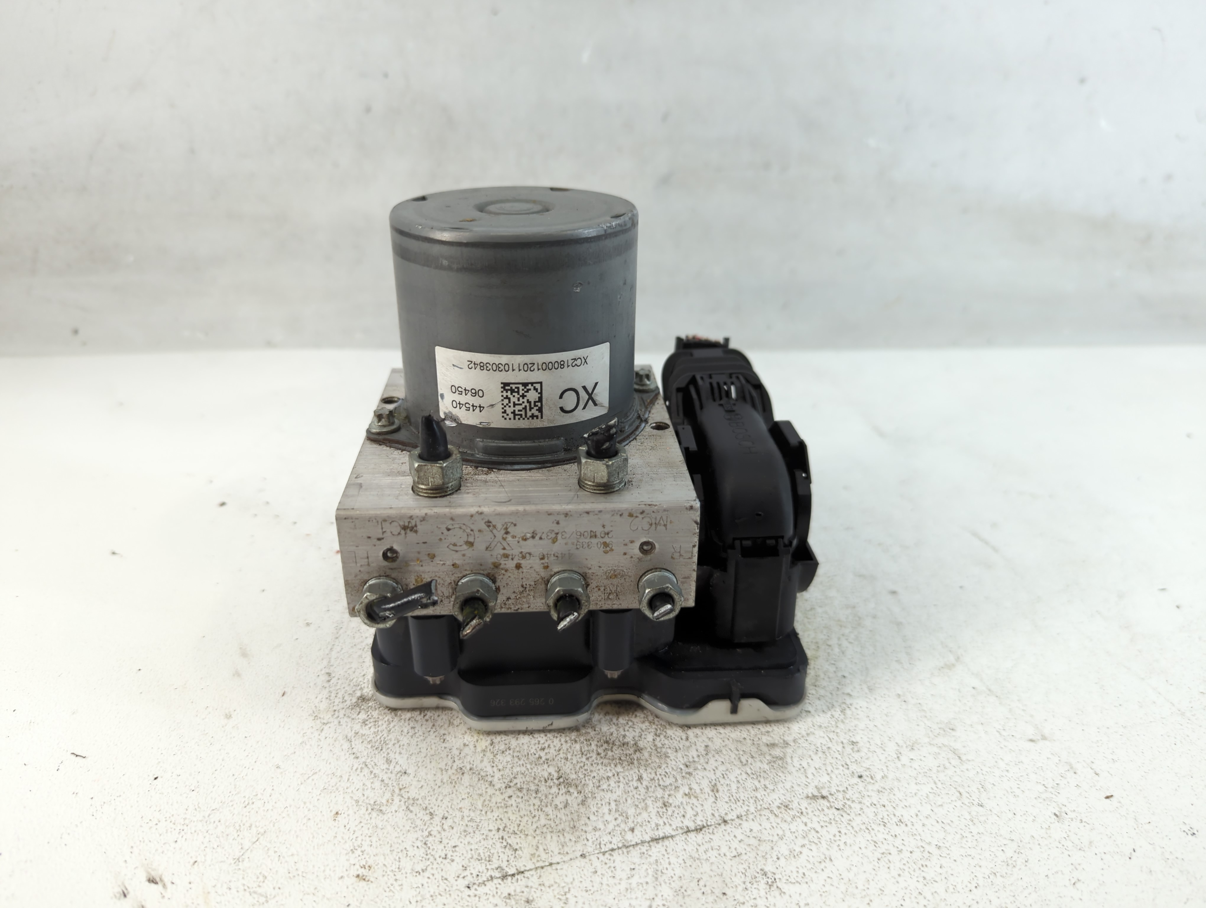 2021-2022 Toyota Camry Abs Pump Control Module 818650 - Oemusedautoparts1.com