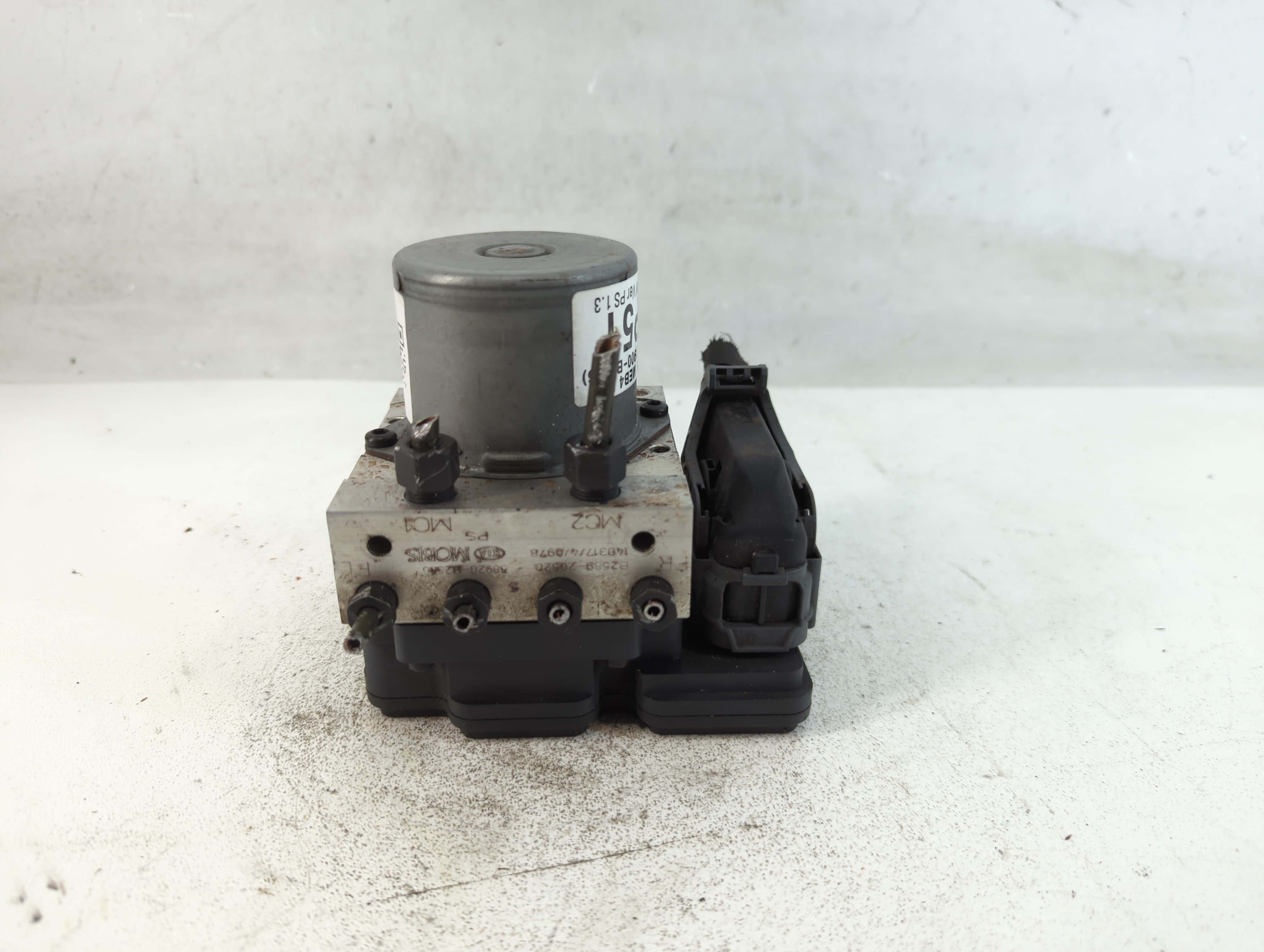 2014-2015 Kia Soul Abs Pump Control Module 818655 - Oemusedautoparts1.com