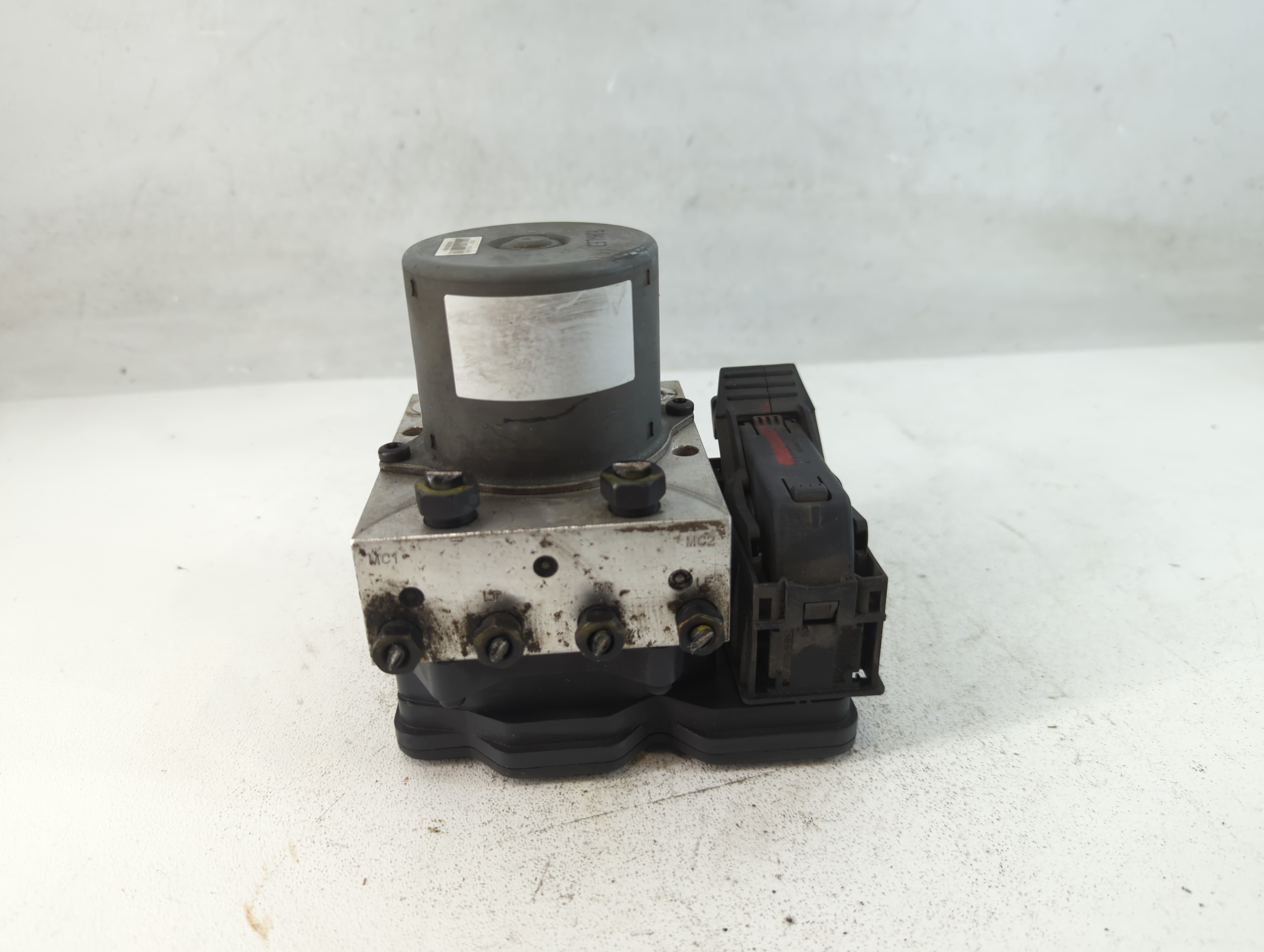2011-2013 Kia Sorento Abs Pump Control Module 818681 - Oemusedautoparts1.com