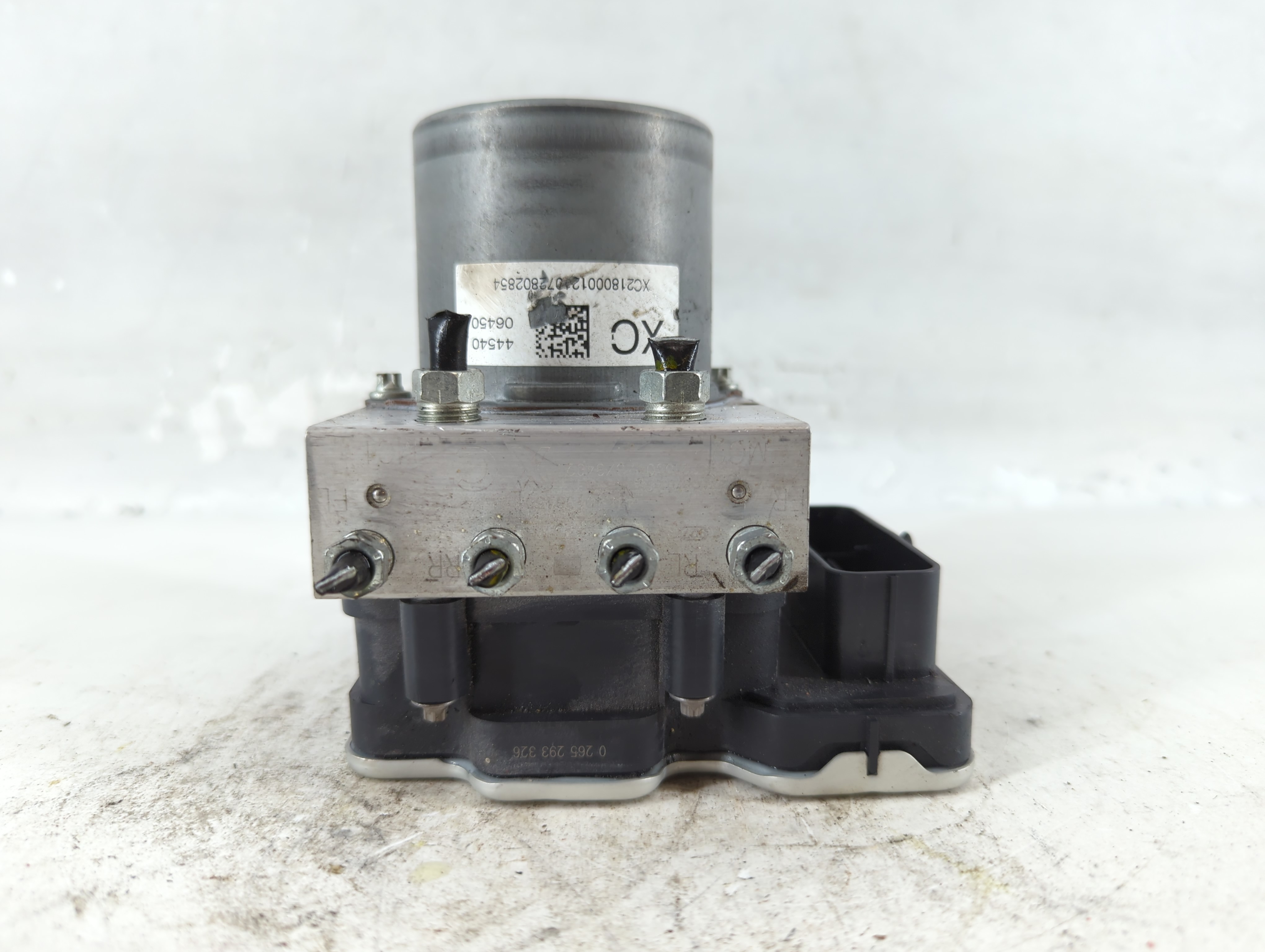 2021-2022 Toyota Camry Abs Pump Control Module 818746 - Oemusedautoparts1.com