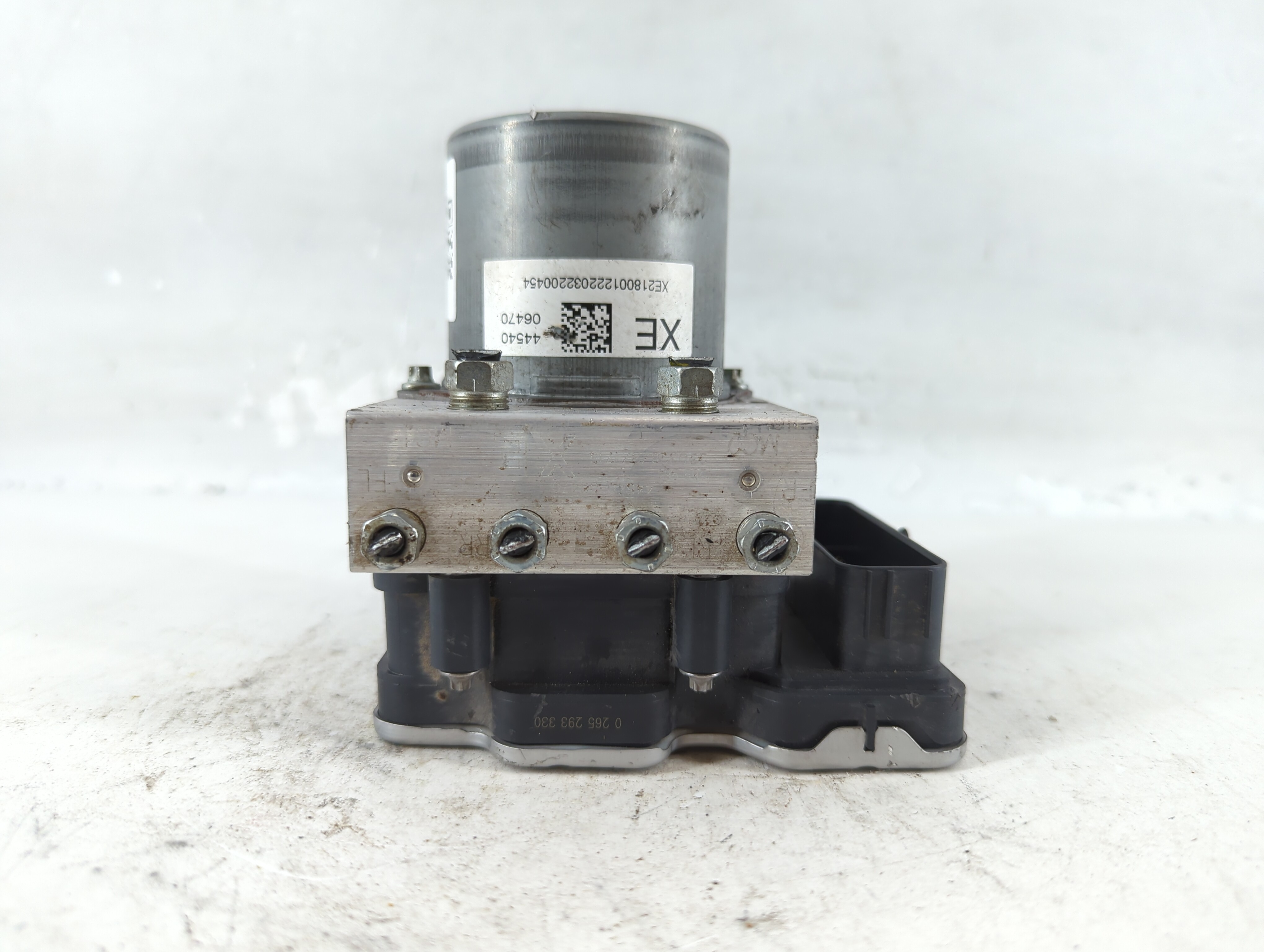 2020-2022 Toyota Camry Abs Pump Control Module 818750 - Oemusedautoparts1.com