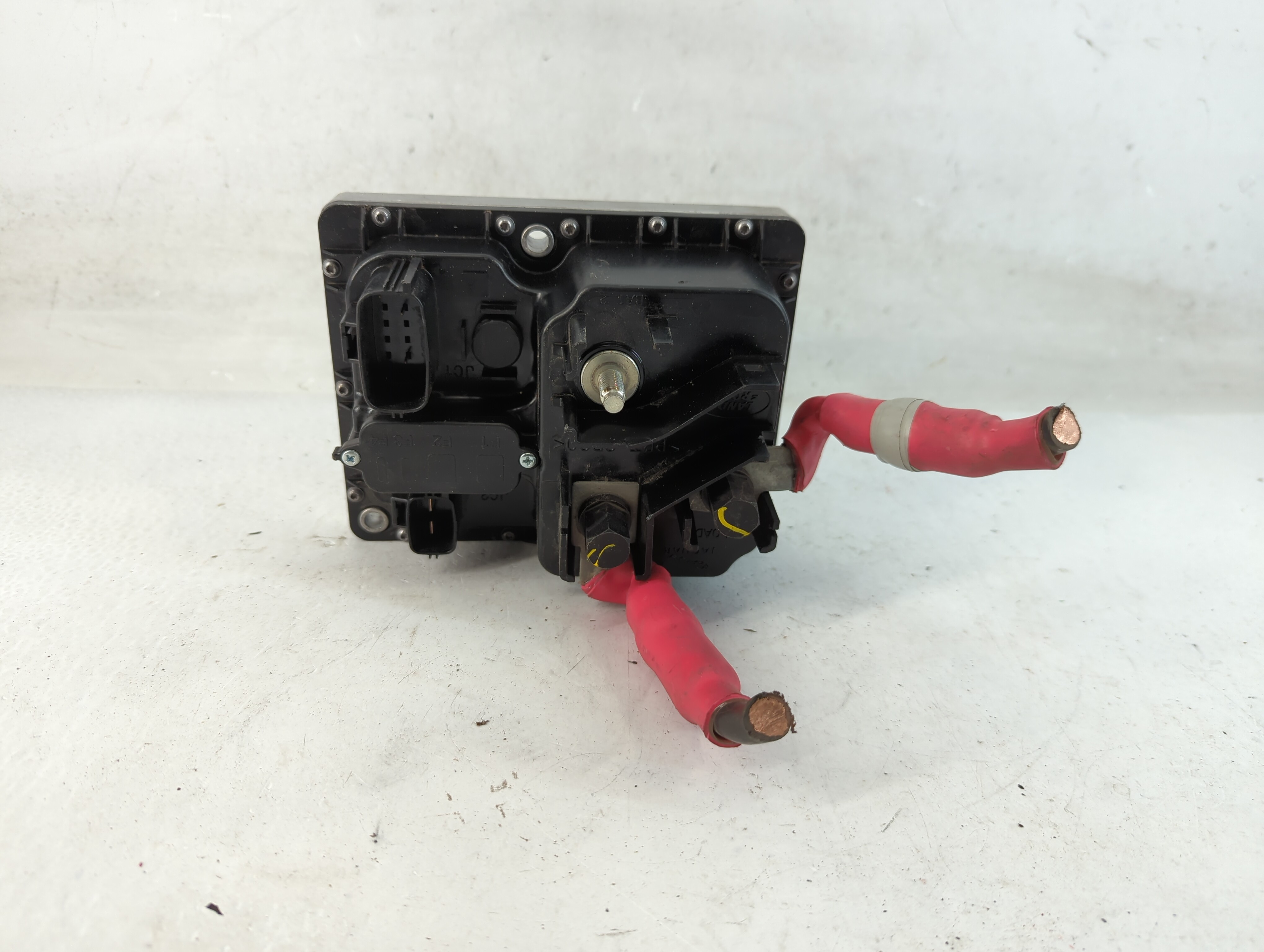 2018 Land Rover Range Rover OEM Dual Battery Junction Box - Oemusedautoparts1.com