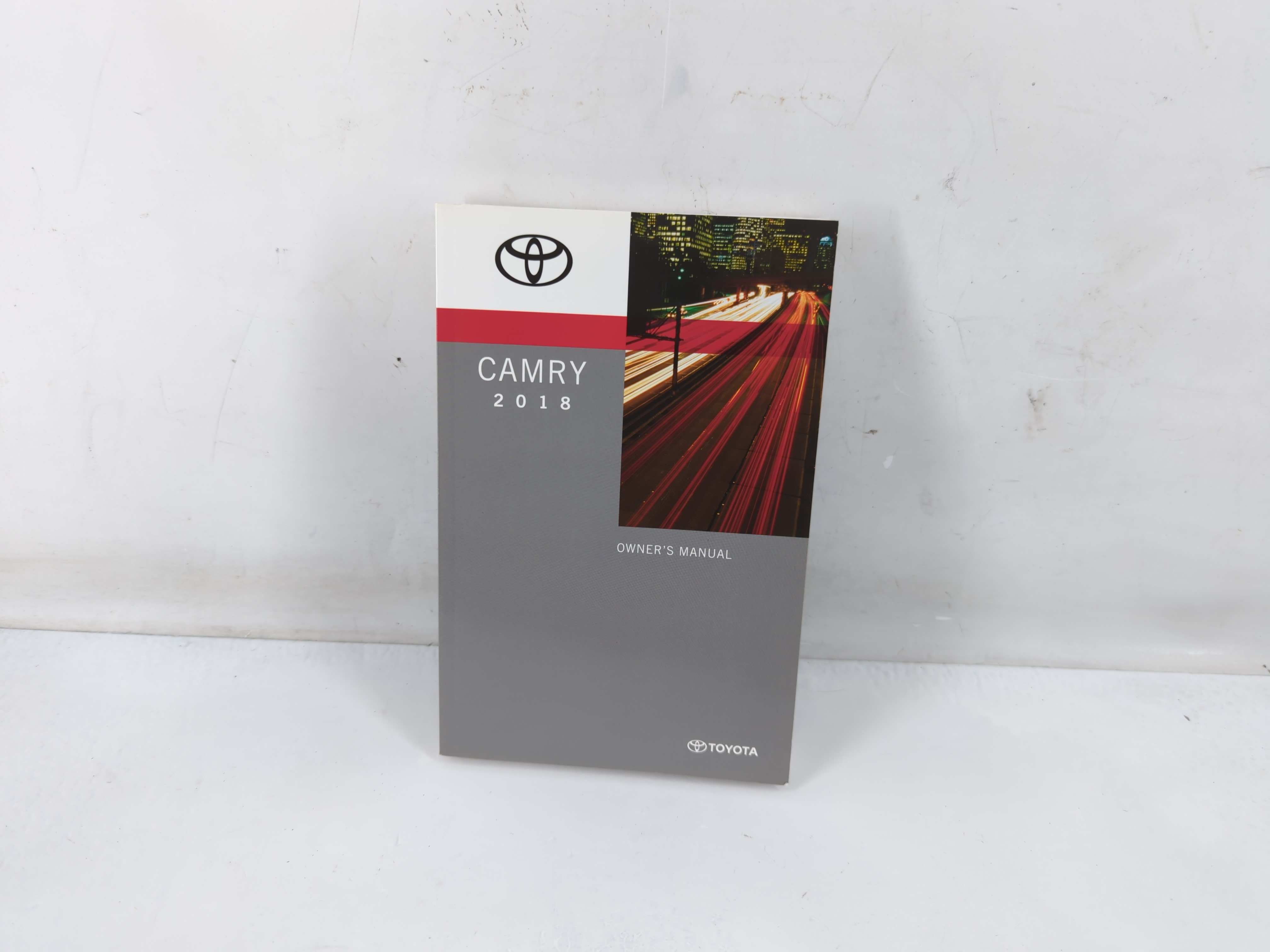 Picture of 2018 Toyota Camry Owners Manual Book Guide 819161