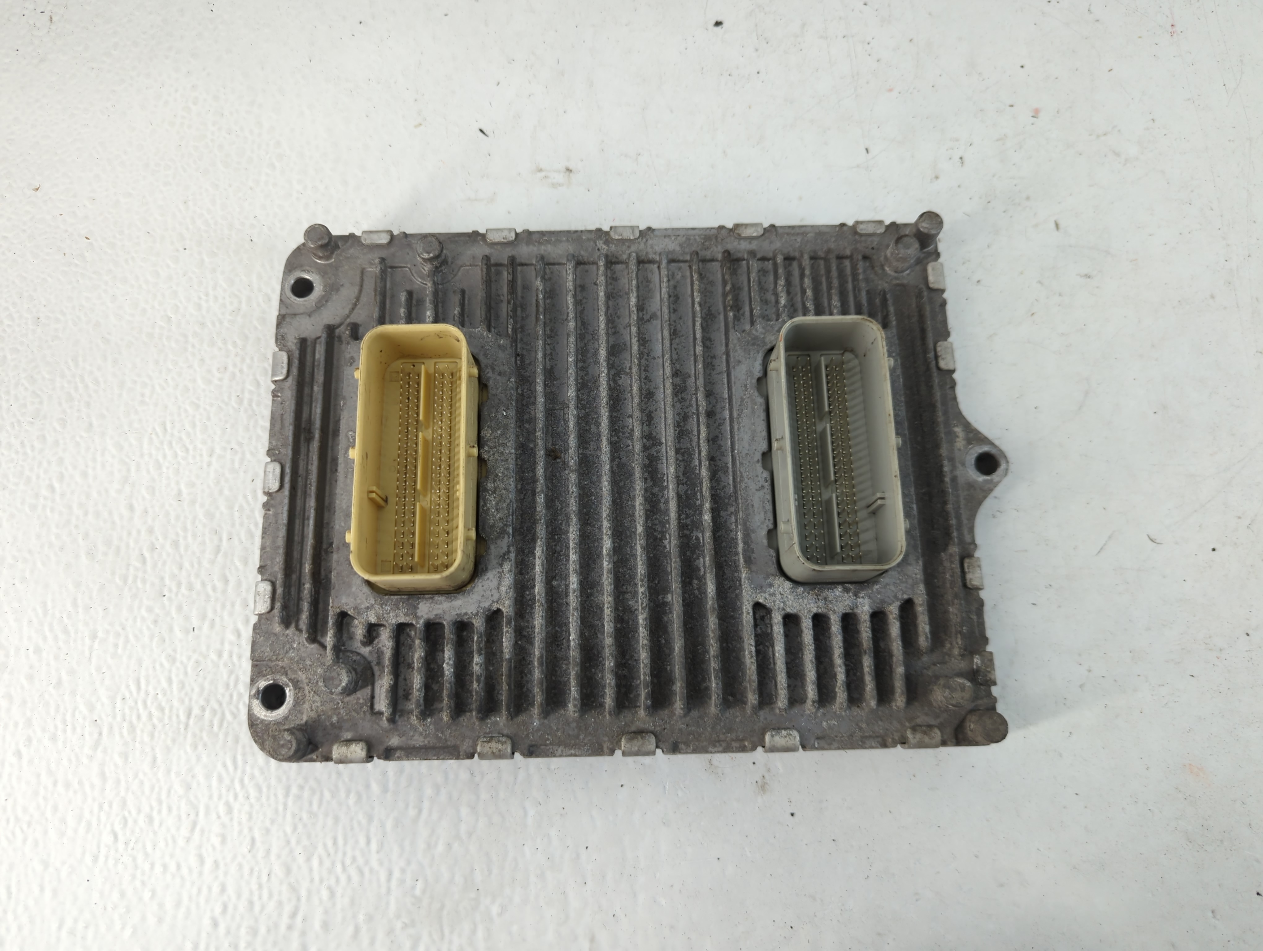 Picture of Dodge Caravan Engine Control Computer Ecu Pcm Ecm Pcu Oem P68330233ac 819170