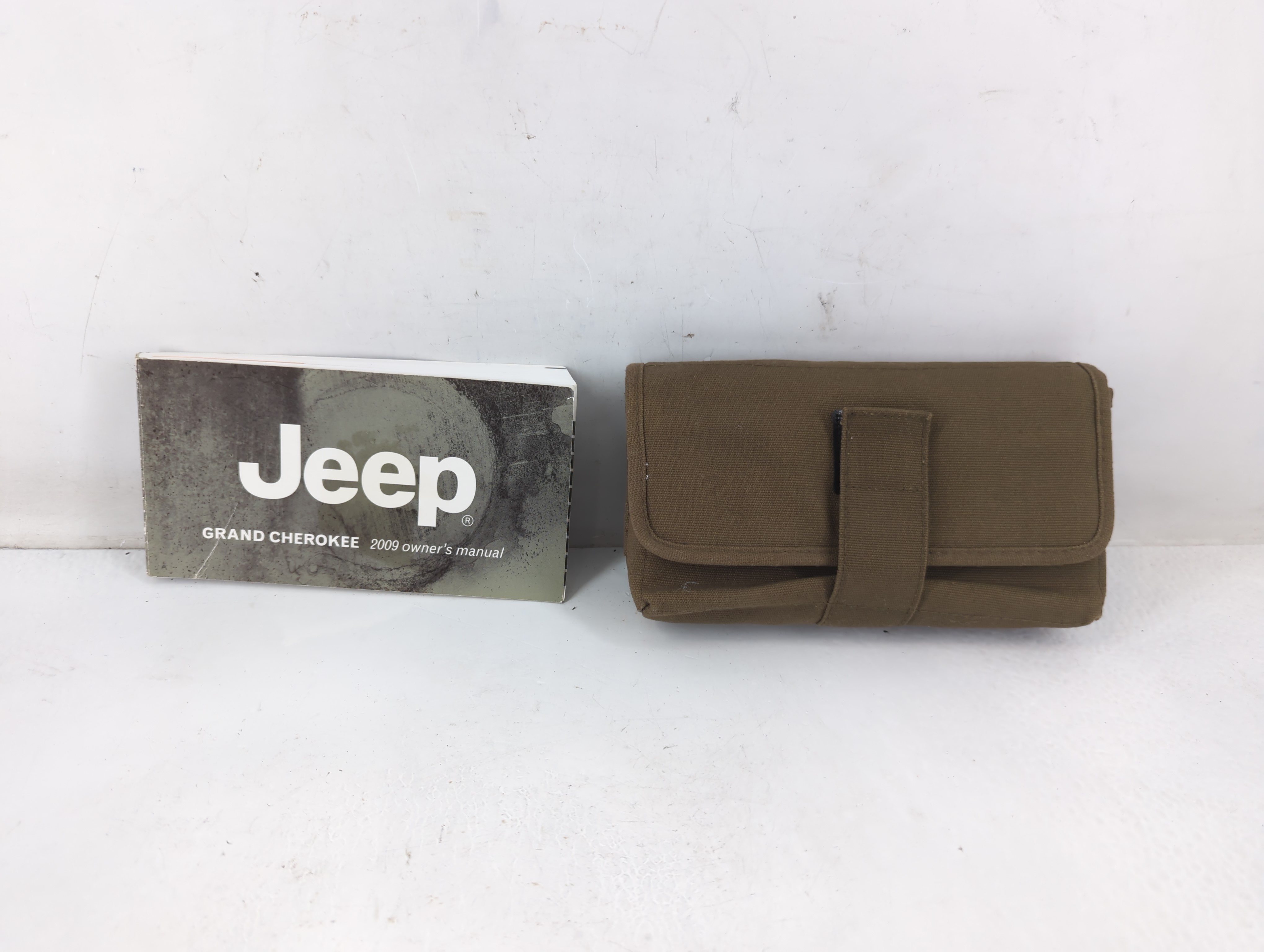 2009 Jeep Grand Cherokee Owners Manual Book Guide 819257 - Oemusedautoparts1.com