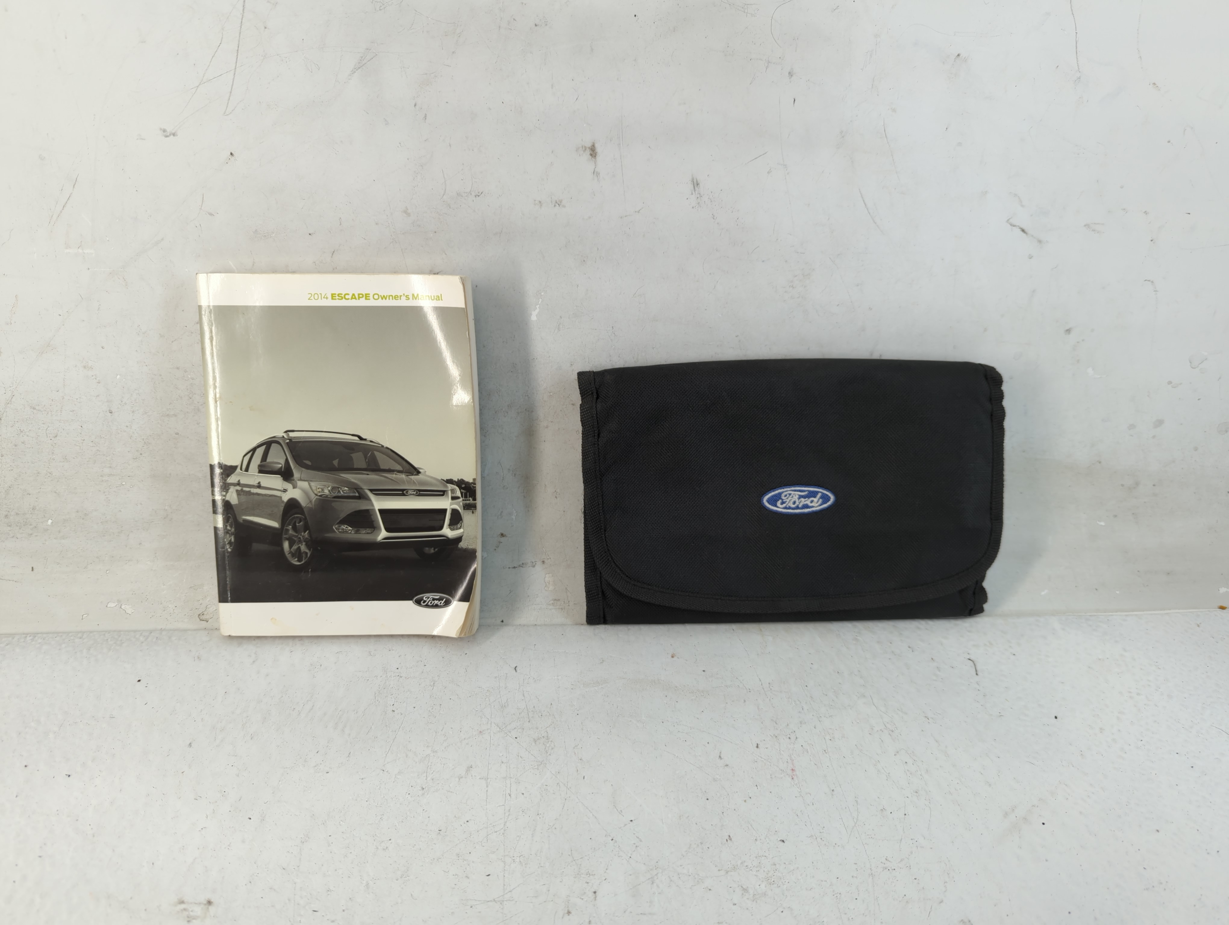 Picture of 2014 Ford Escape Owners Manual Book Guide 819412