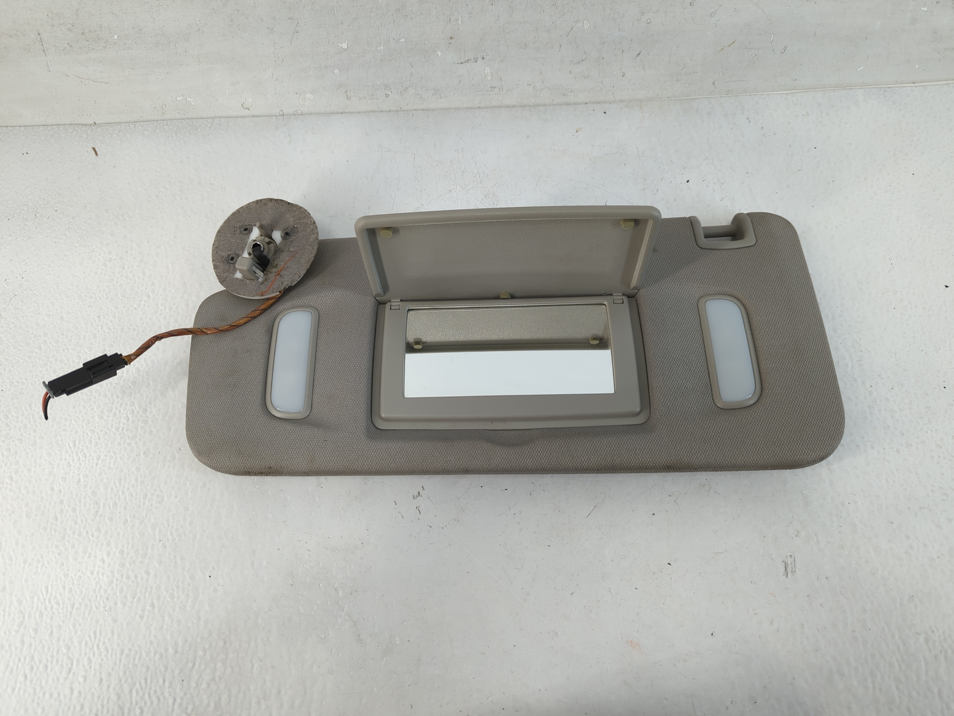 2010-2017 Gmc Terrain Driver Sun Visor Mirror Left Sunvisor Grey 819423 - Oemusedautoparts1.com