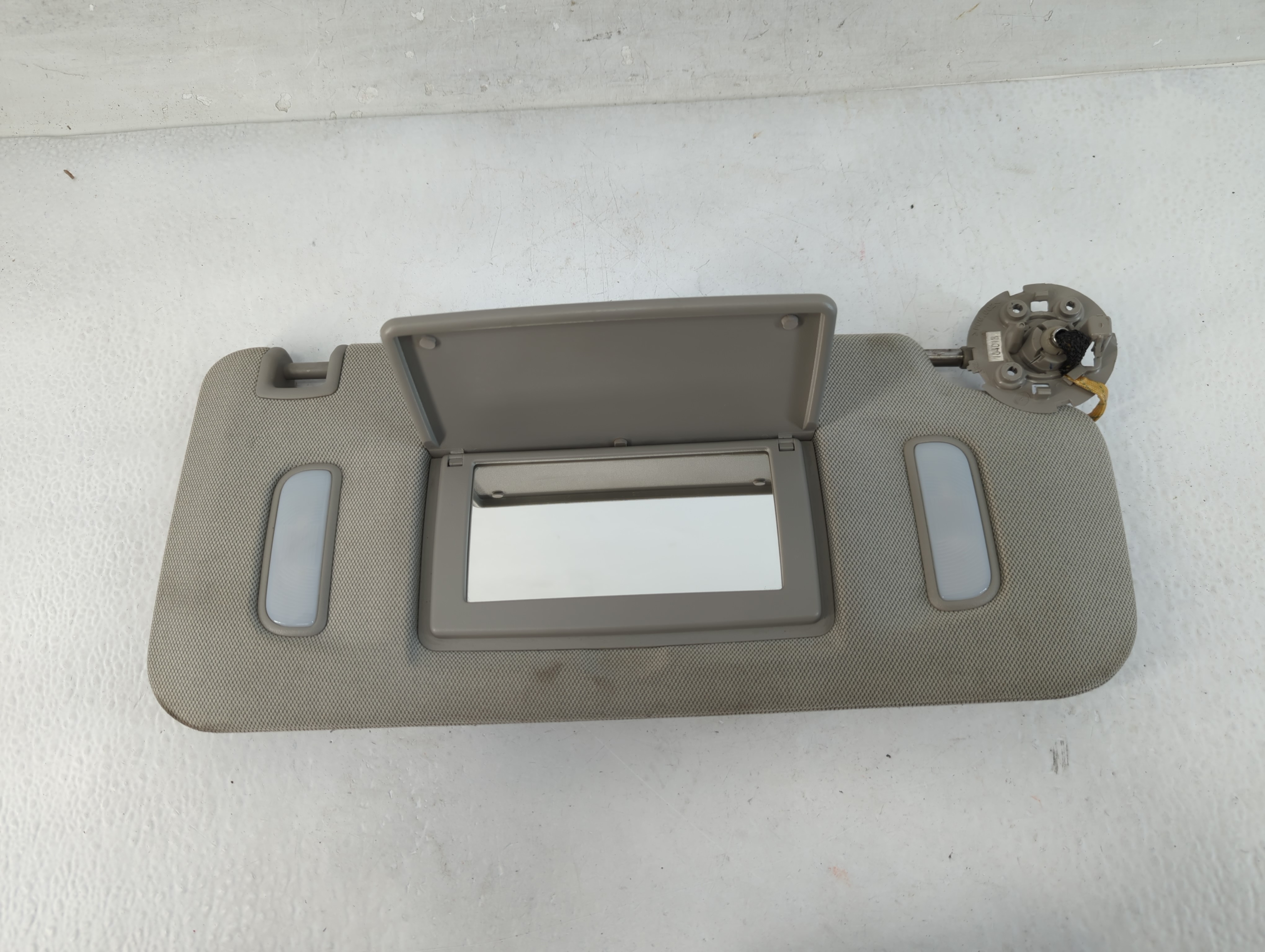 Picture of 2010-2017 Gmc Terrain Passenger Sun Visor Mirror Right Sunvisor Grey 819424