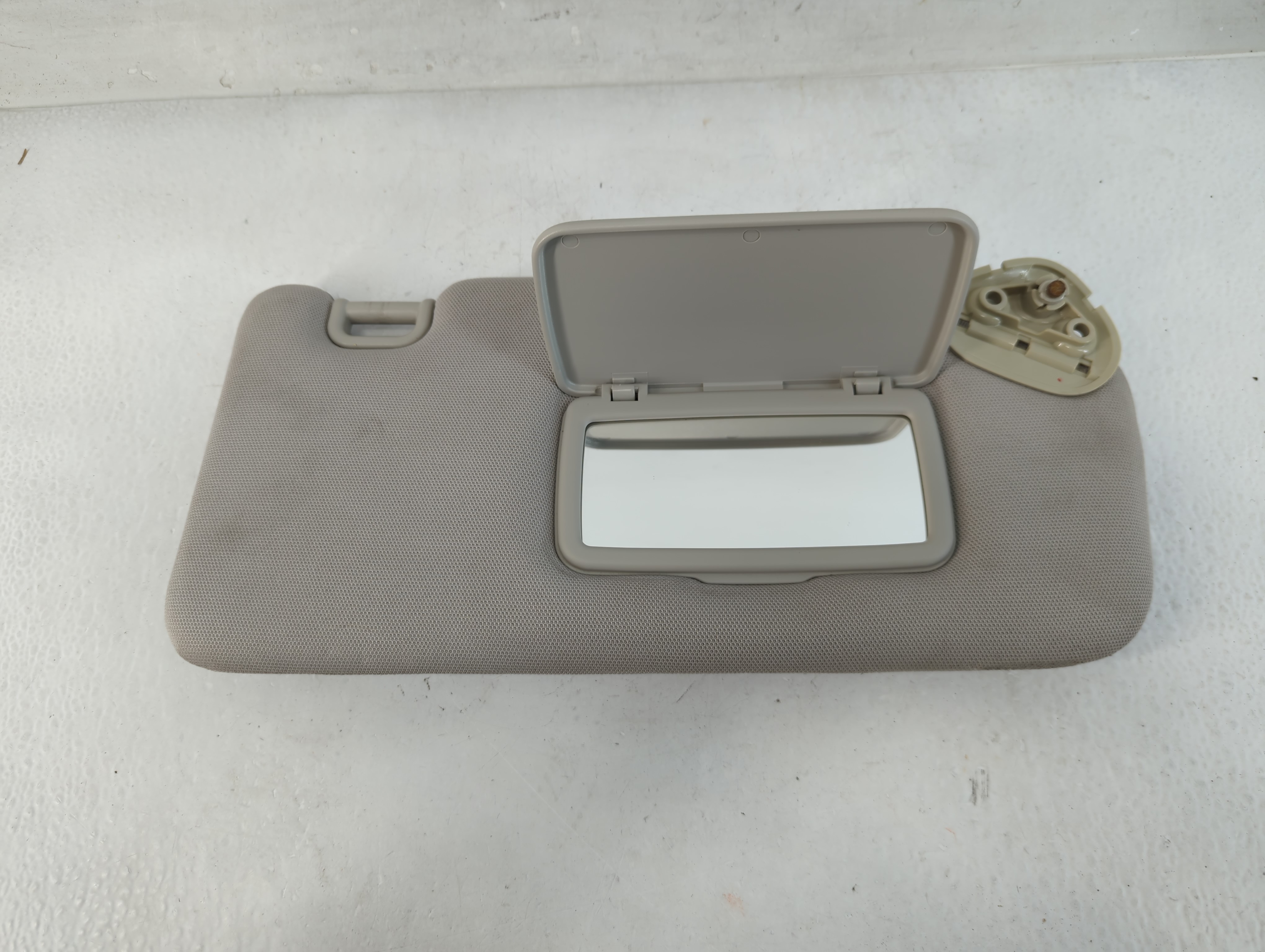 2015-2016 Subaru Impreza Passenger Sun Visor Mirror Right Sunvisor Grey 819491 - Oemusedautoparts1.com