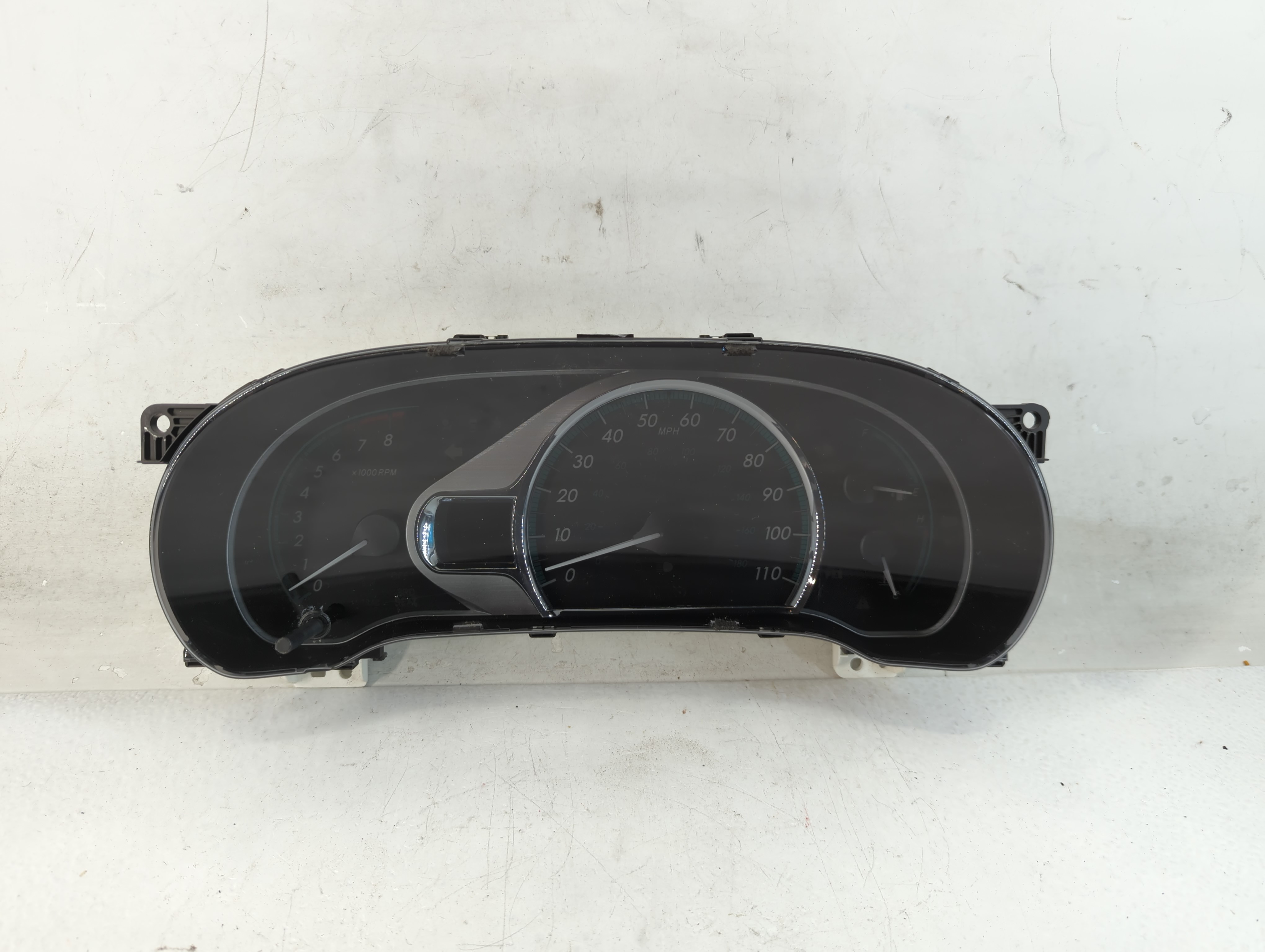 2011-2014 Toyota Sienna Speedometer Instrument Cluster Gauges 819516 - Oemusedautoparts1.com