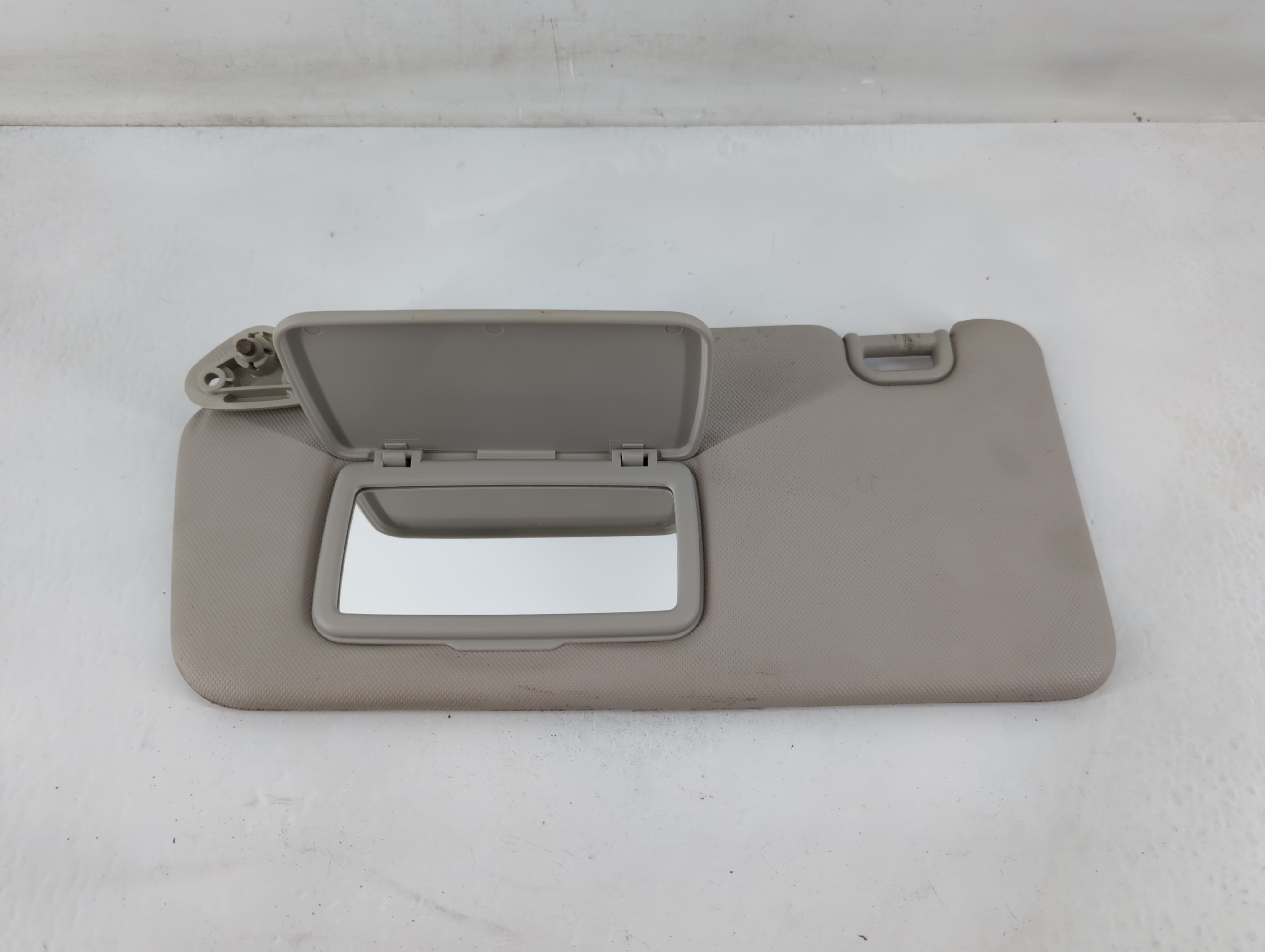 2012-2014 Subaru Impreza Driver Sun Visor Mirror Left Sunvisor Grey 819569 - Oemusedautoparts1.com