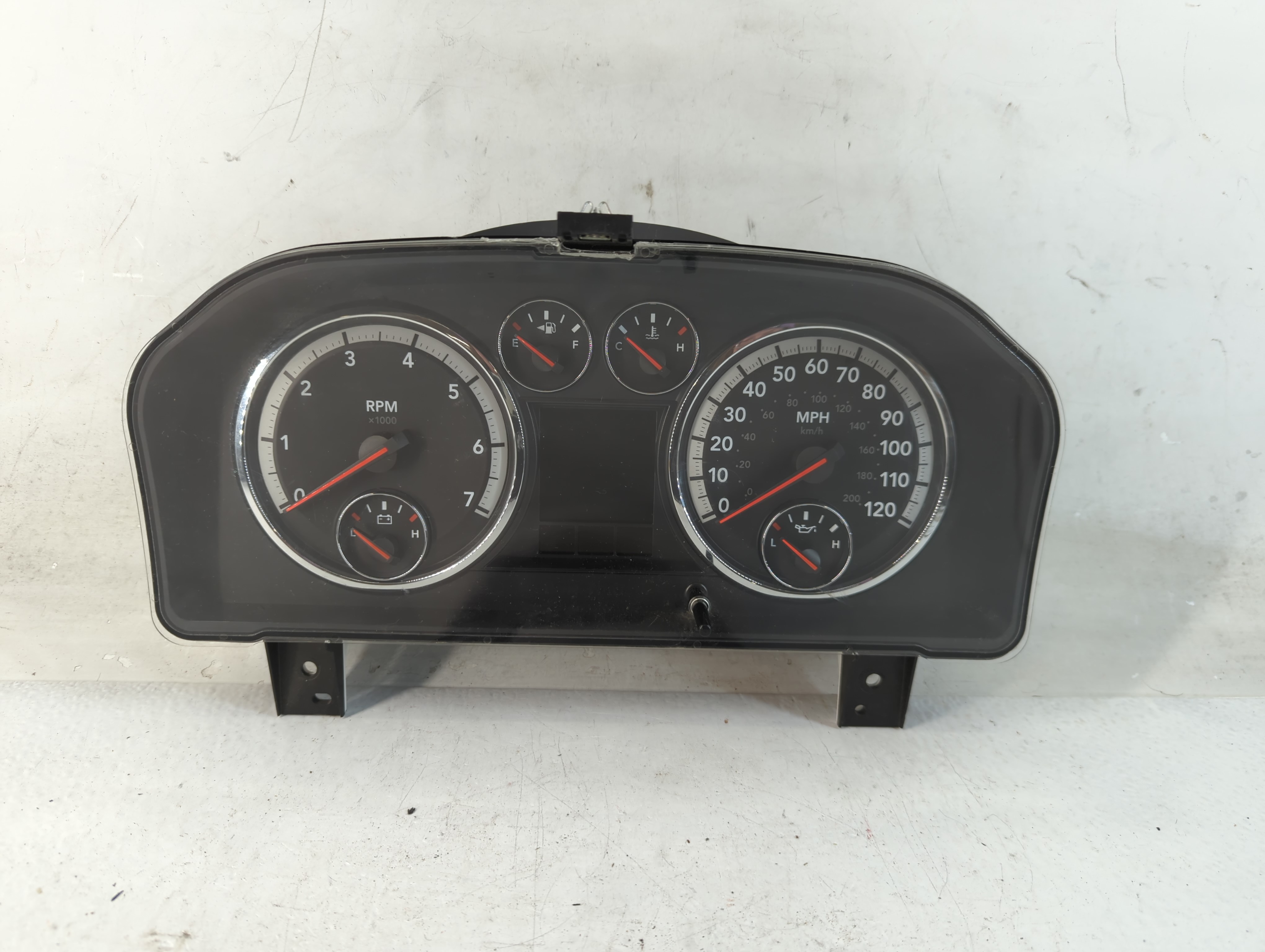 Picture of Dodge Ram 1500 Speedometer Instrument Cluster Gauges 819605