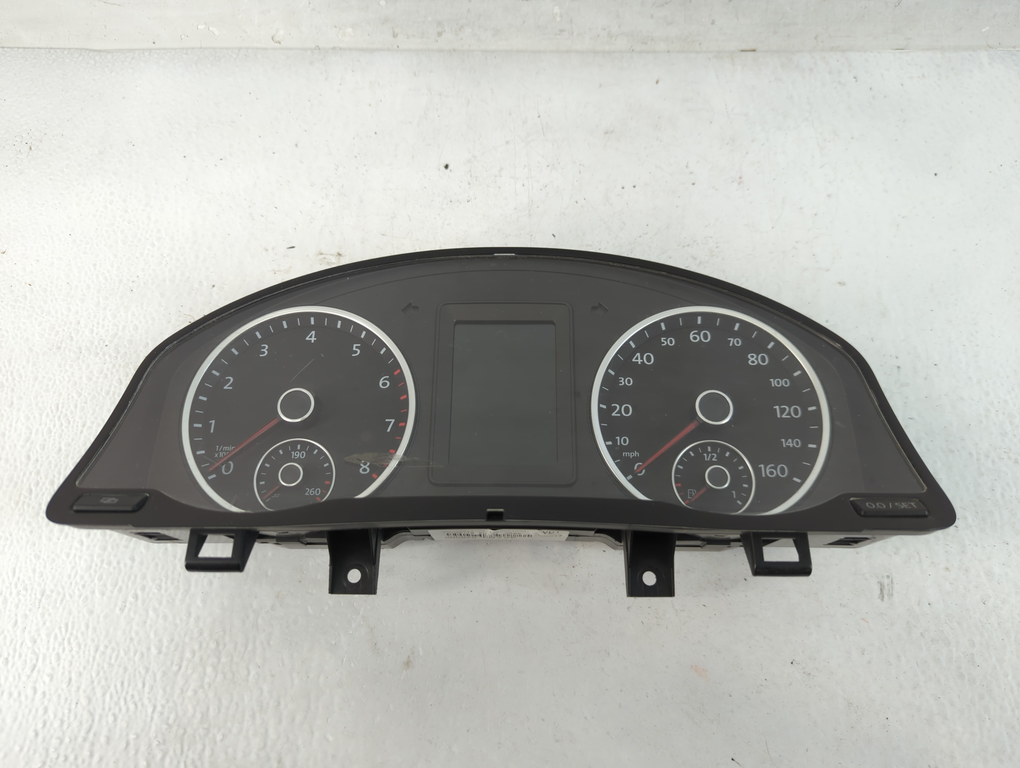 2012-2012 Volkswagen Tiguan Speedometer Instrument Cluster Gauges 819608 - Oemusedautoparts1.com