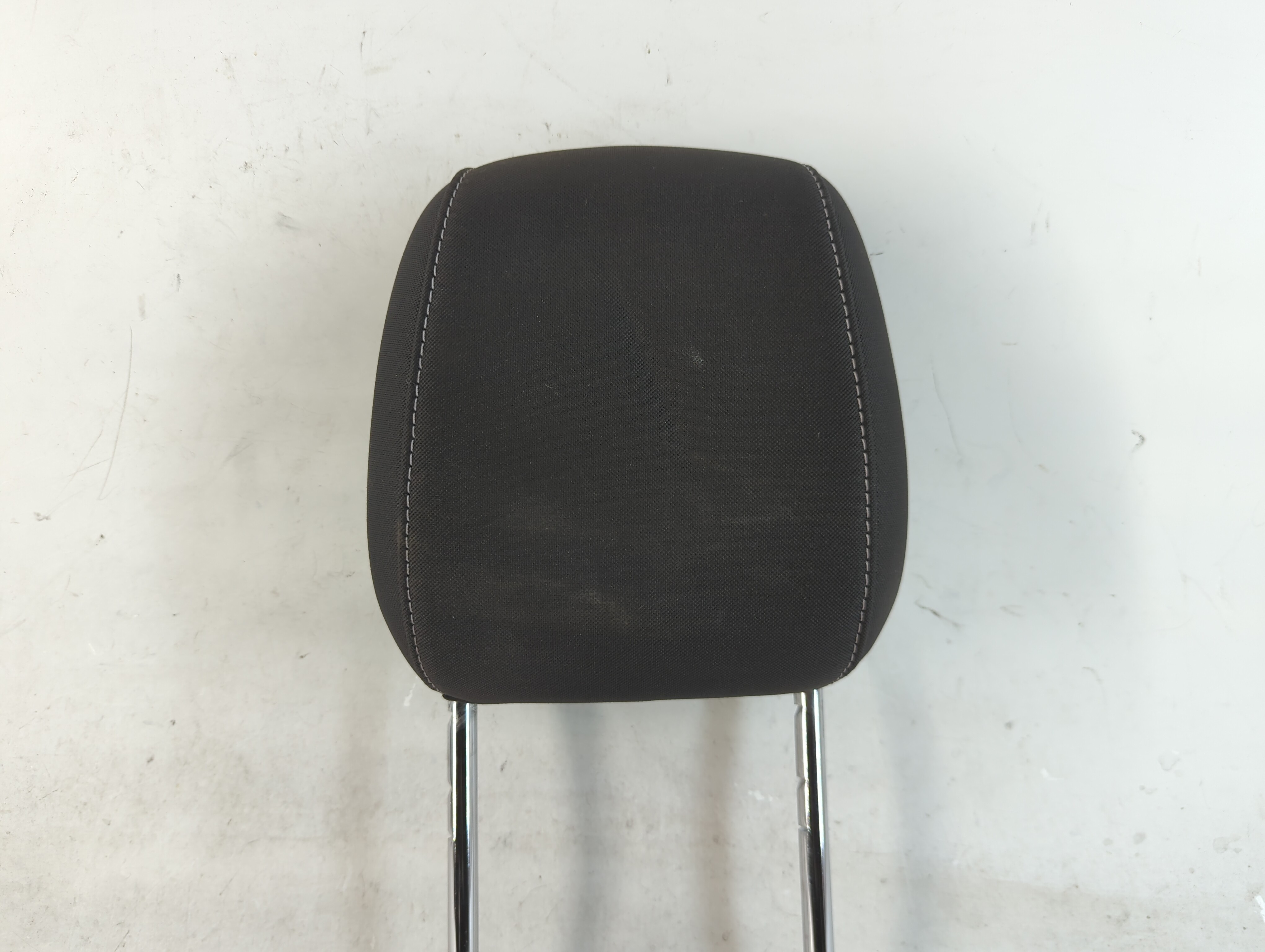 2019 Ford Escape Headrest Head Rest Front Driver Passenger Seat Black 819738 - Oemusedautoparts1.com