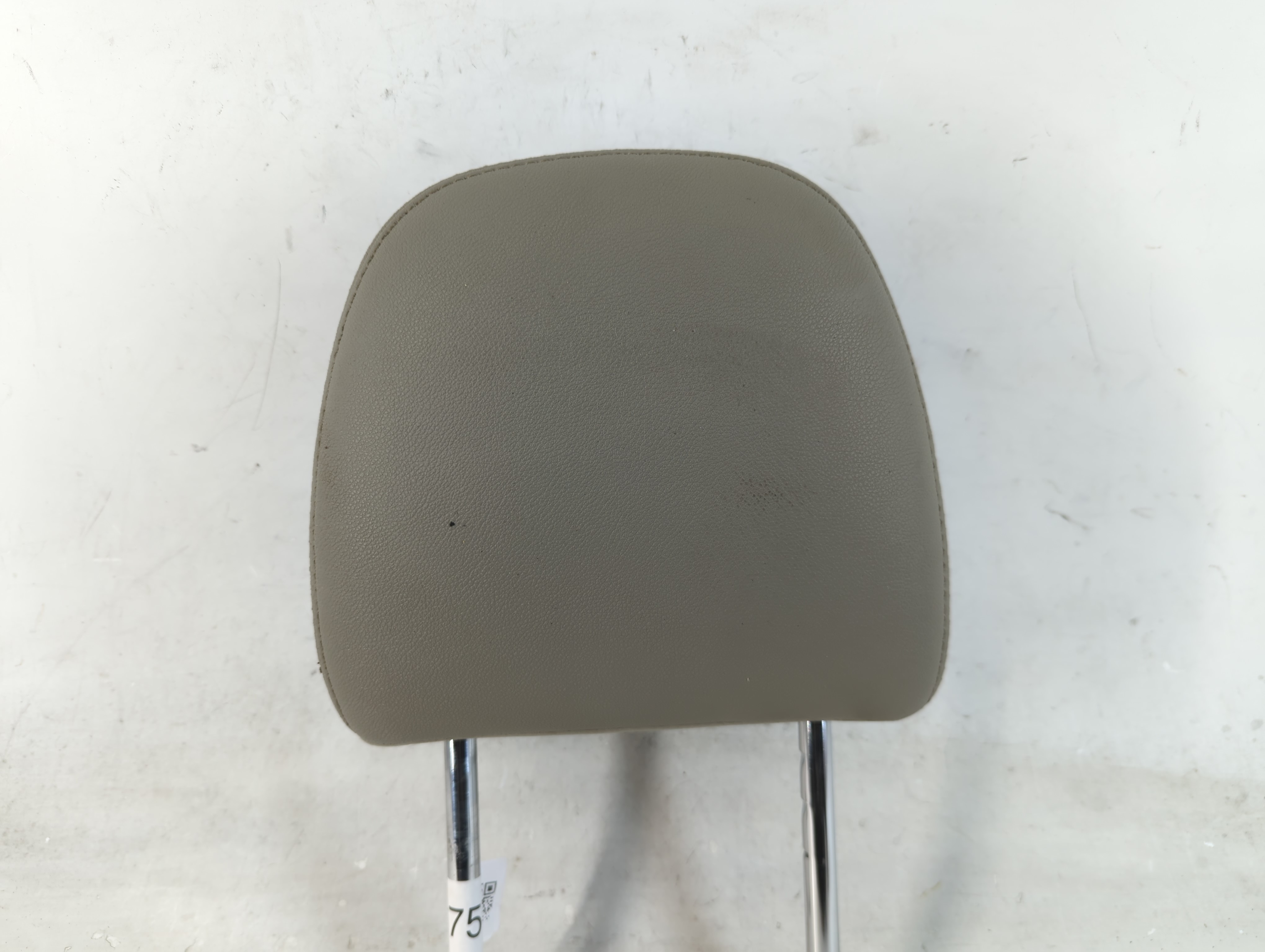 2016 Toyota Sienna Headrest Head Rest Front Driver Passenger Seat Grey 819754 - Oemusedautoparts1.com