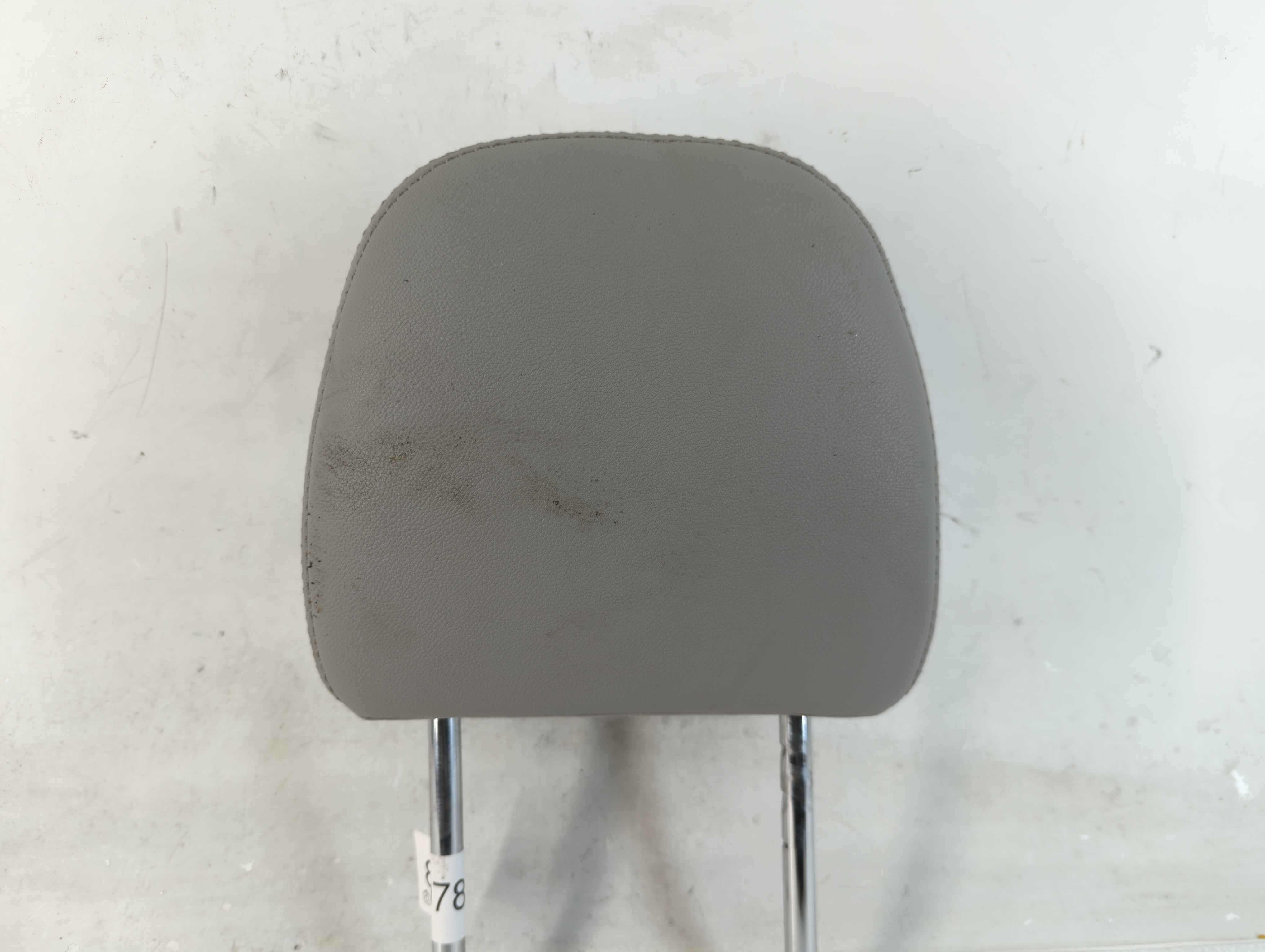 Picture of 2019 Toyota Sienna Headrest Head Rest Front Driver Passenger Seat Grey 819781