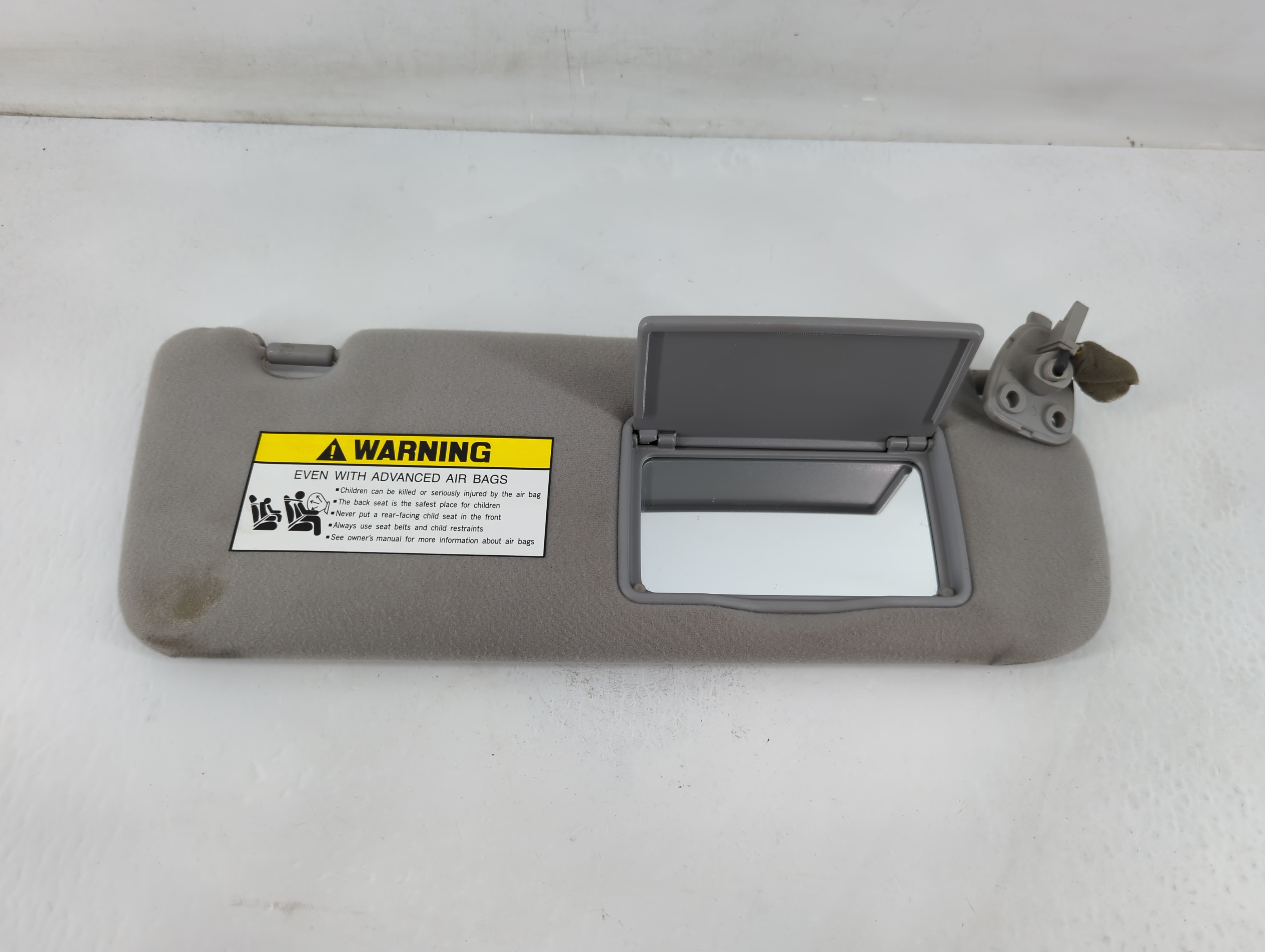 2006-2007 Hyundai Sonata Passenger Sun Visor Mirror Right Sunvisor Grey 819790 - Oemusedautoparts1.com