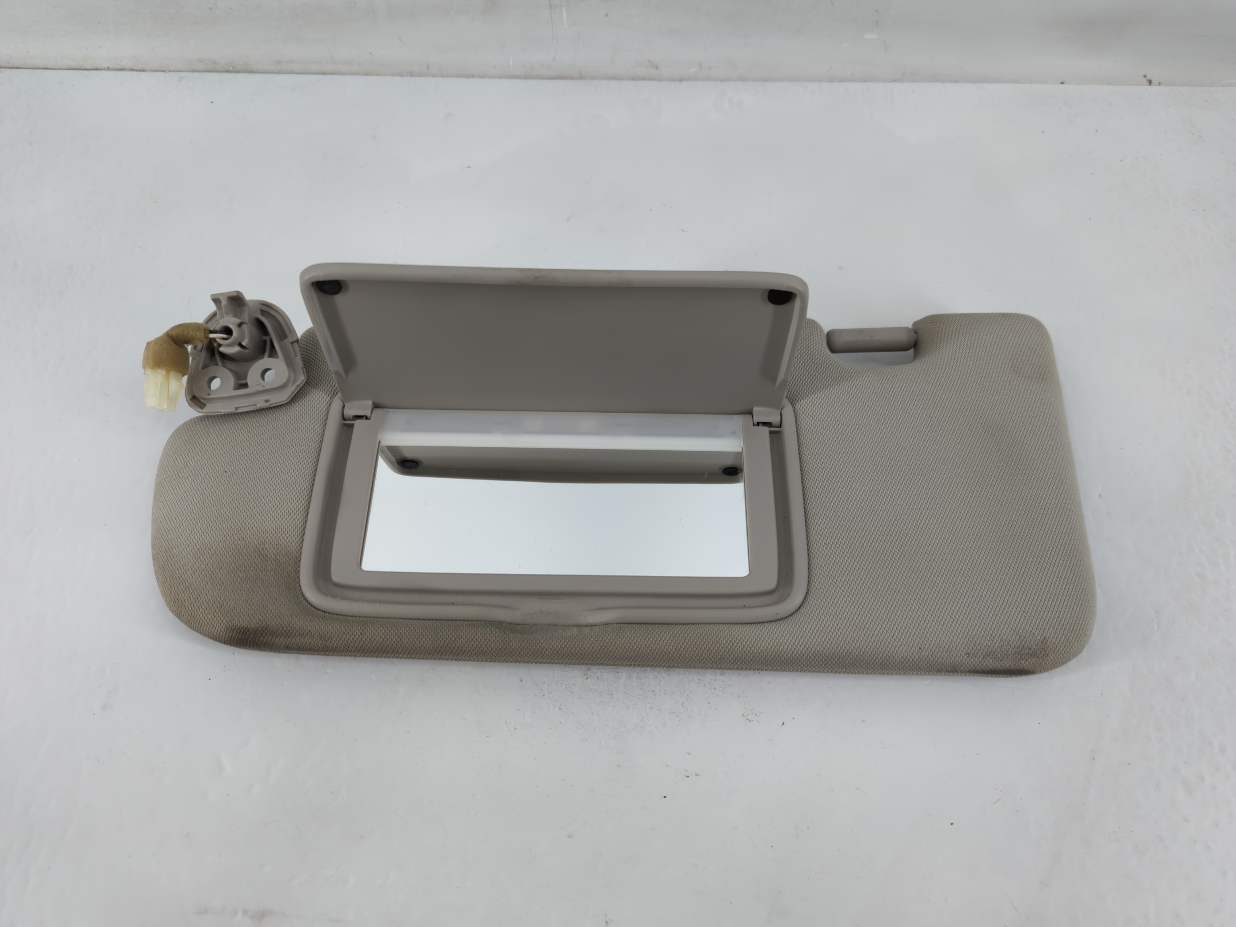 2014-2020 Infiniti Q50 Driver Sun Visor Mirror Left Sunvisor Grey 819822 - Oemusedautoparts1.com