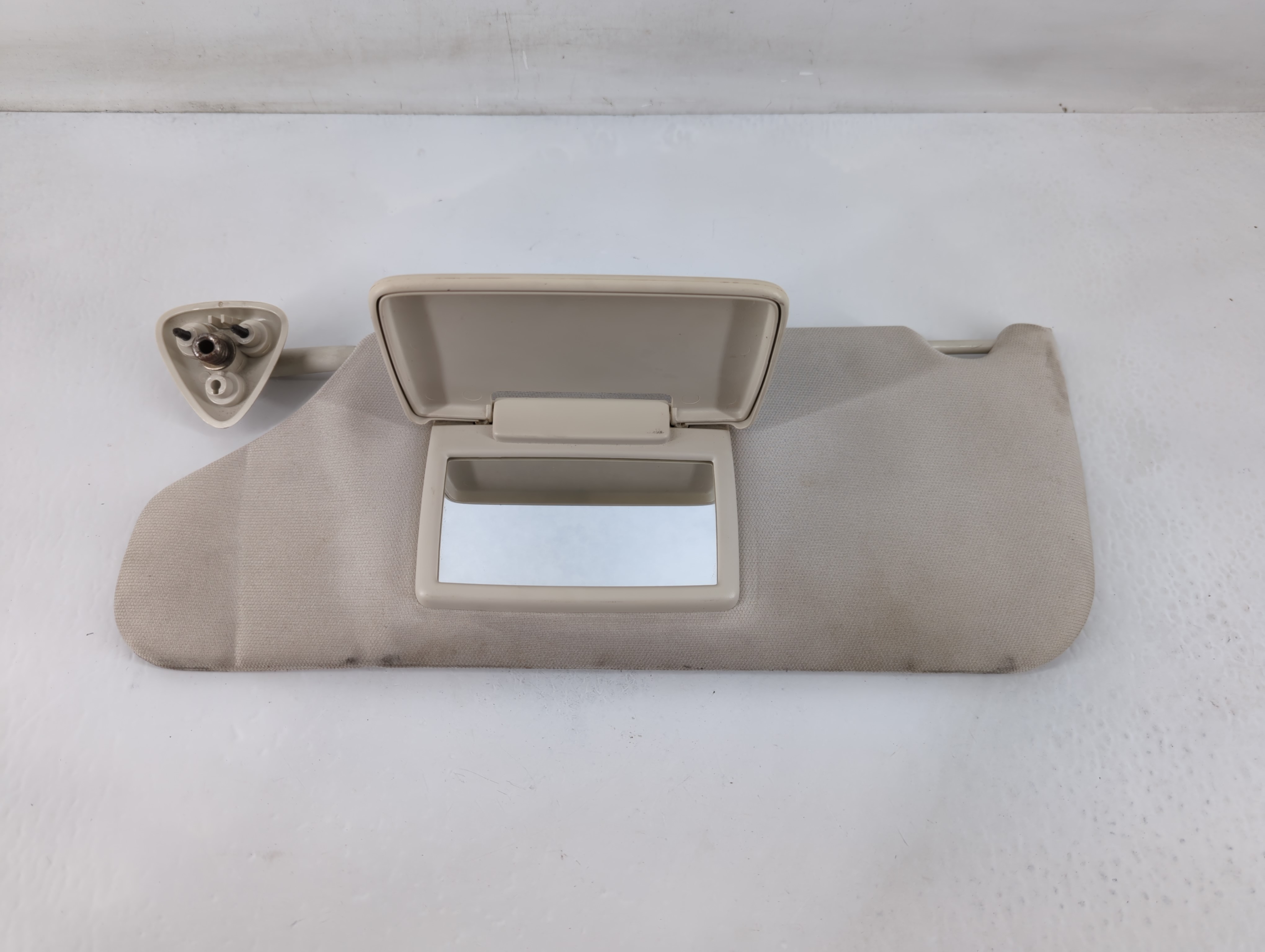 Picture of 2008-2010 Dodge Charger Driver Sun Visor Mirror Left Sunvisor Grey 819882