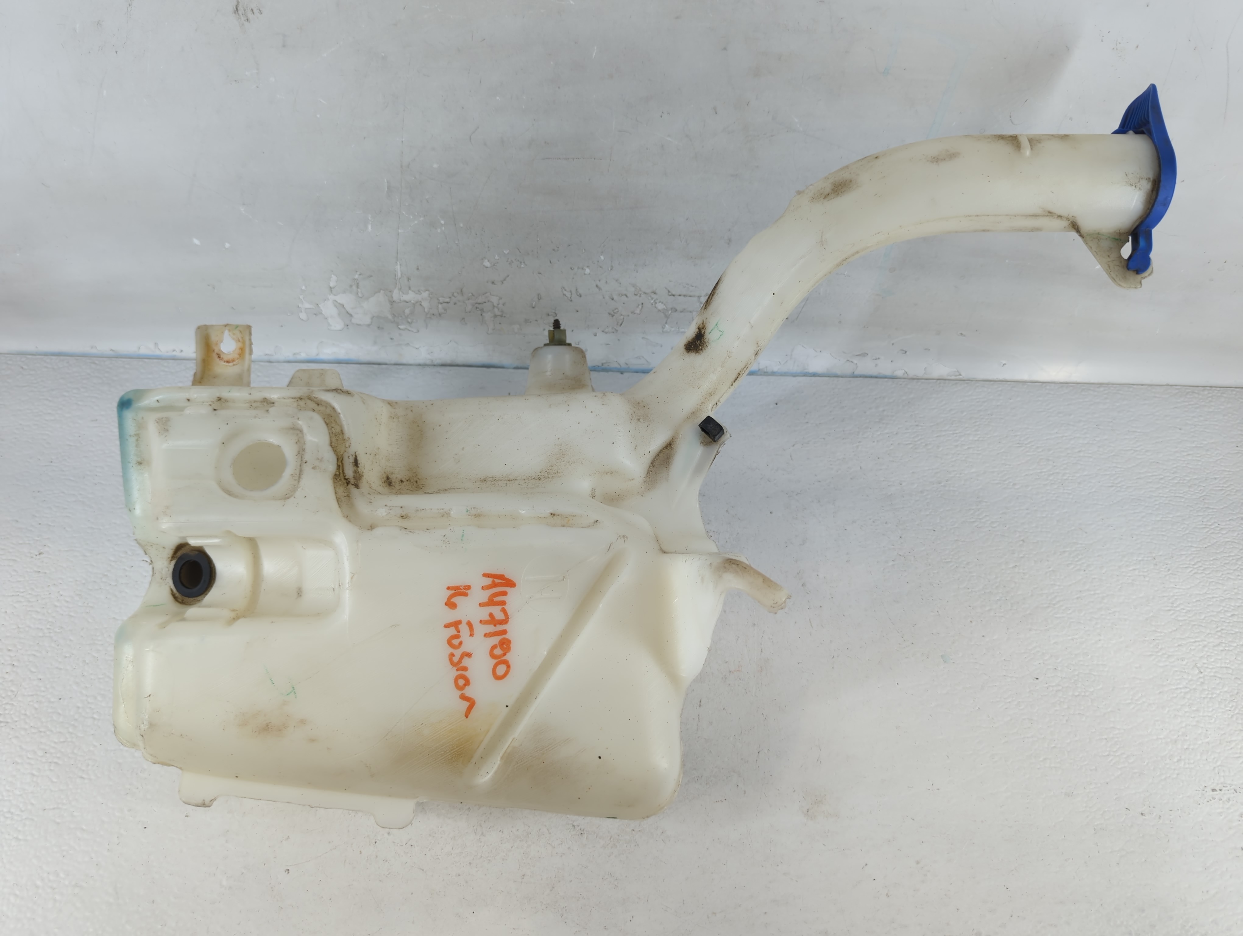 2013-2014 Ford Fusion Windshield Washer Fluid Reservoir Bottle Oem 819903 - Oemusedautoparts1.com