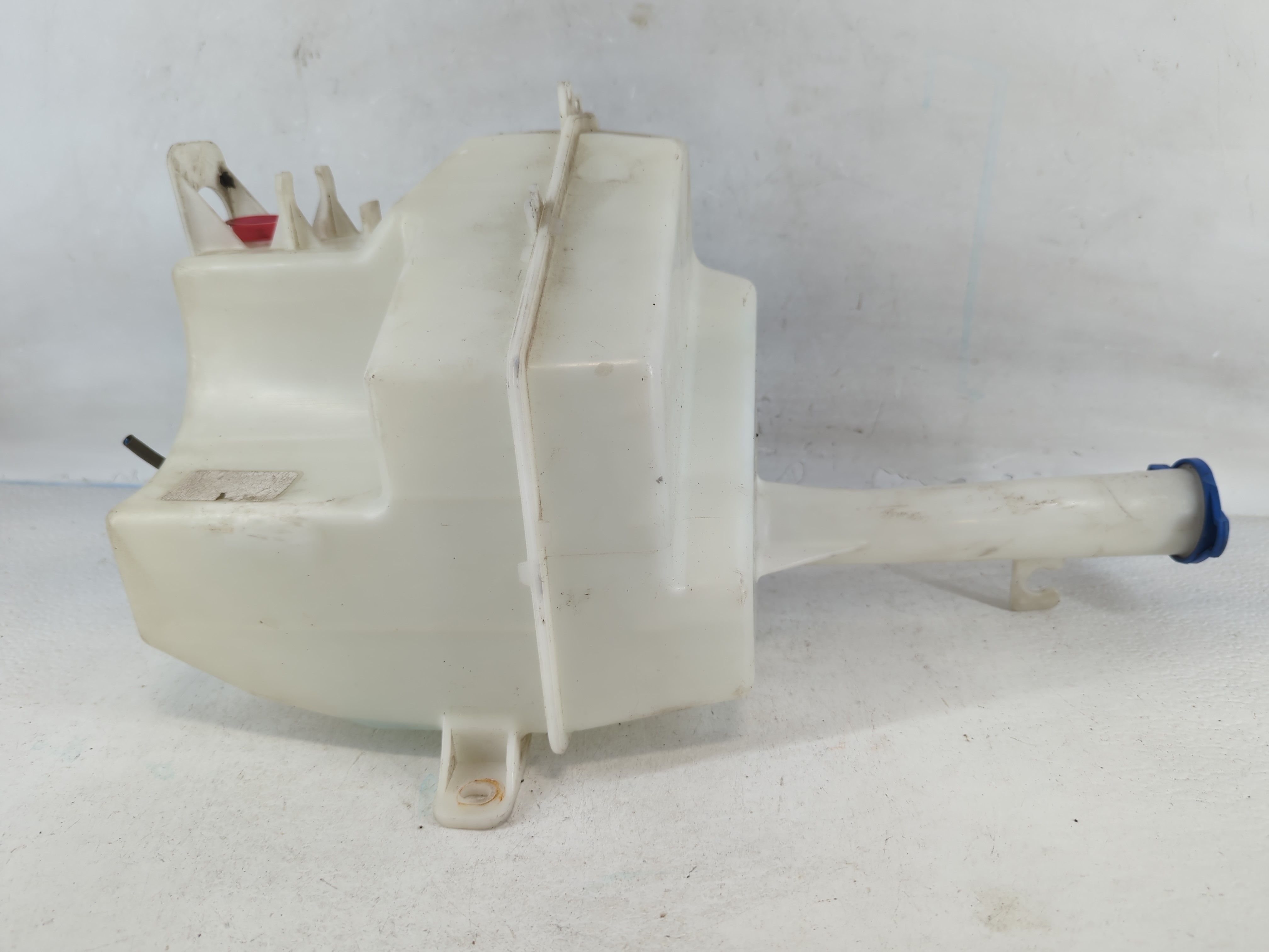 2011-2015 Kia Optima Windshield Washer Fluid Reservoir Bottle Oem 819907 - Oemusedautoparts1.com