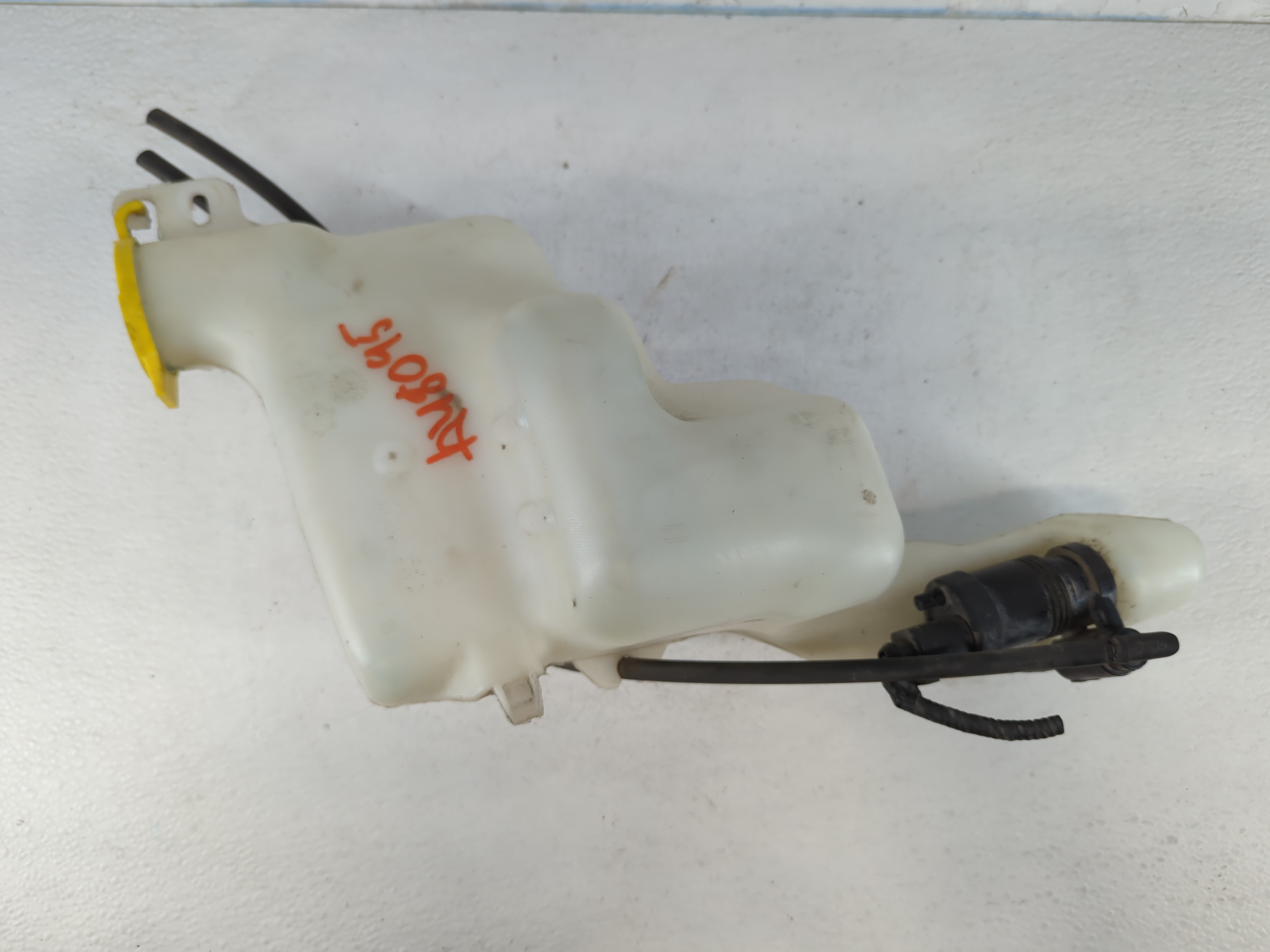 Jeep Compass Windshield Washer Fluid Reservoir Bottle Oem 819908 - Oemusedautoparts1.com