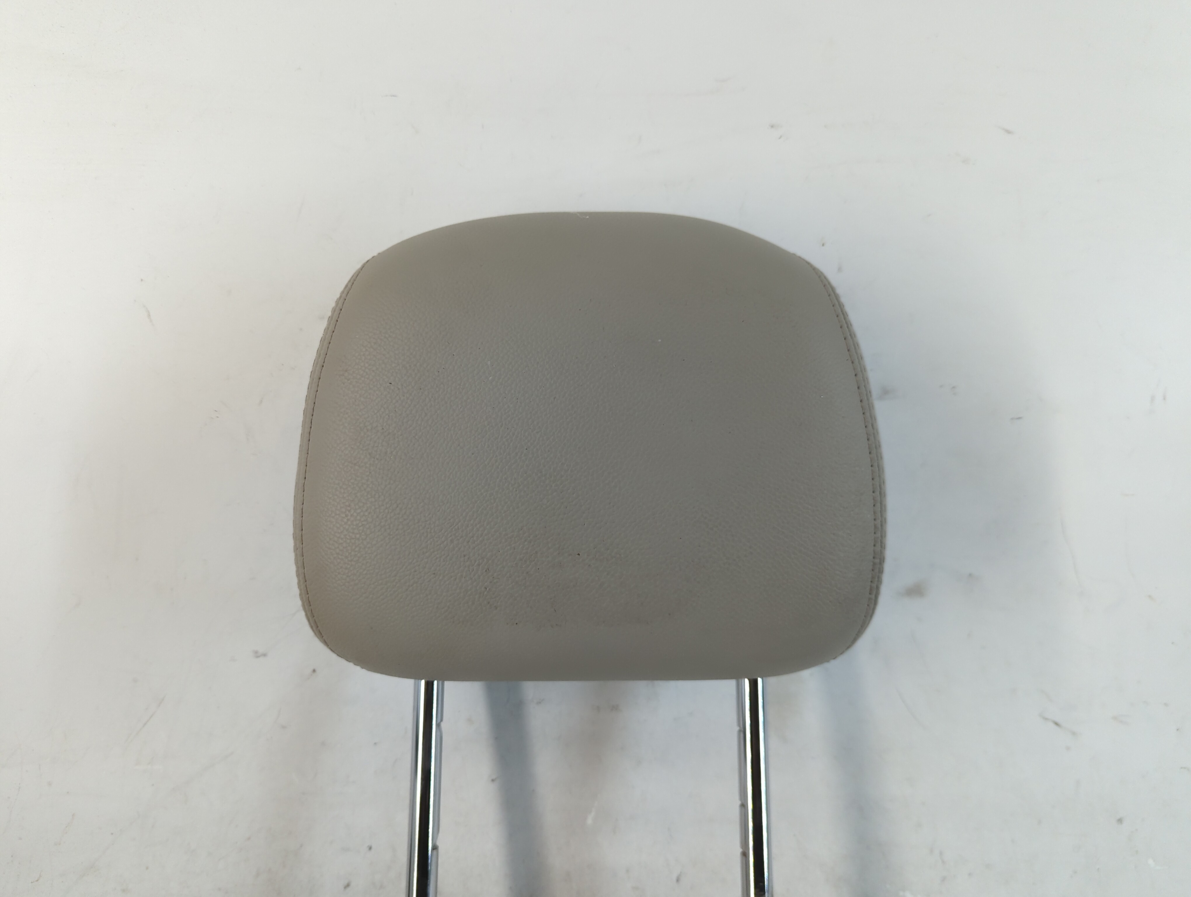Chrysler Town & Country Headrest Head Rest Front Driver Passenger Seat 819930 - Oemusedautoparts1.com