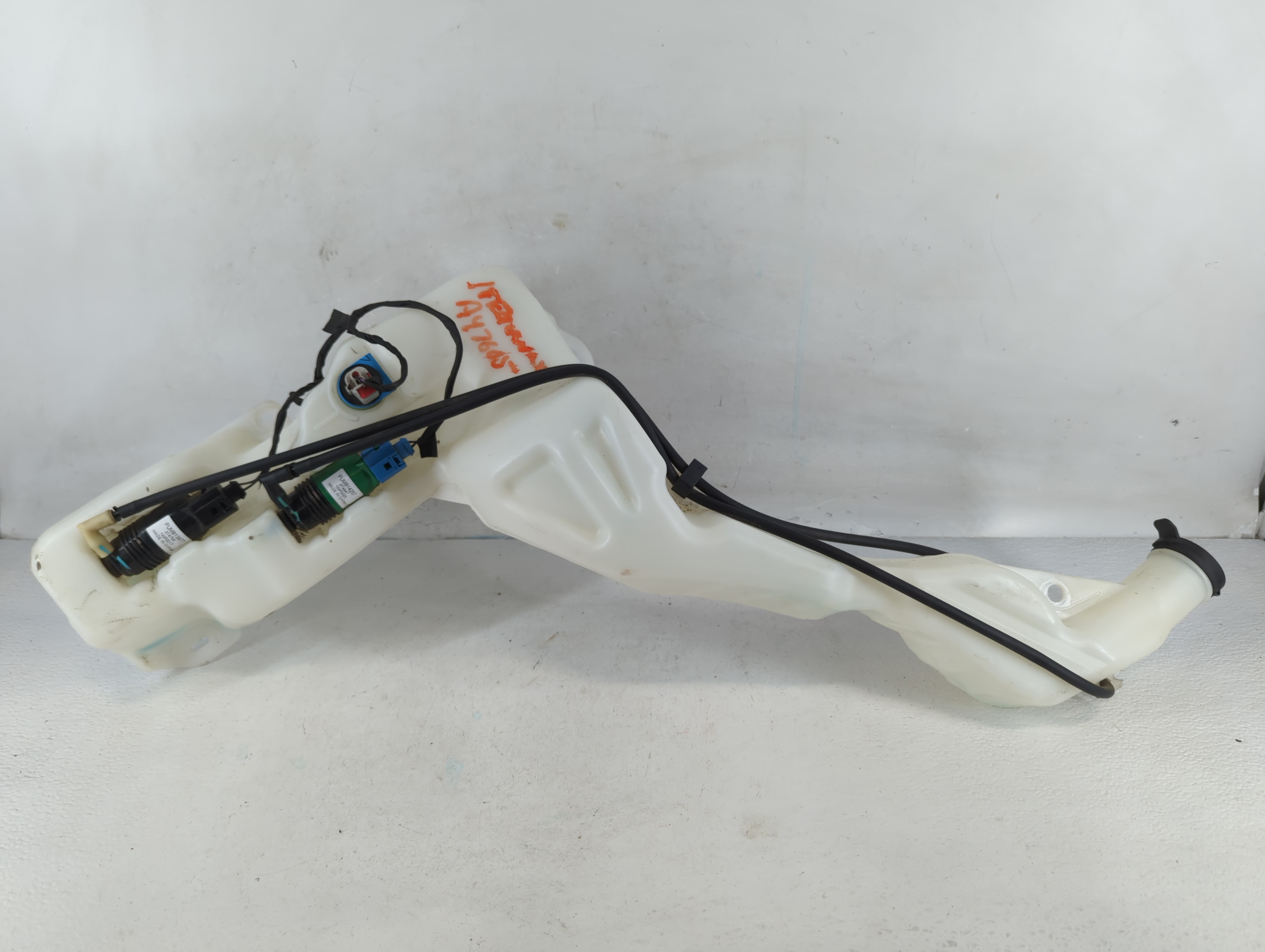 2018-2022 Chevrolet Equinox Windshield Washer Fluid Reservoir Bottle Oem 819931 - Oemusedautoparts1.com