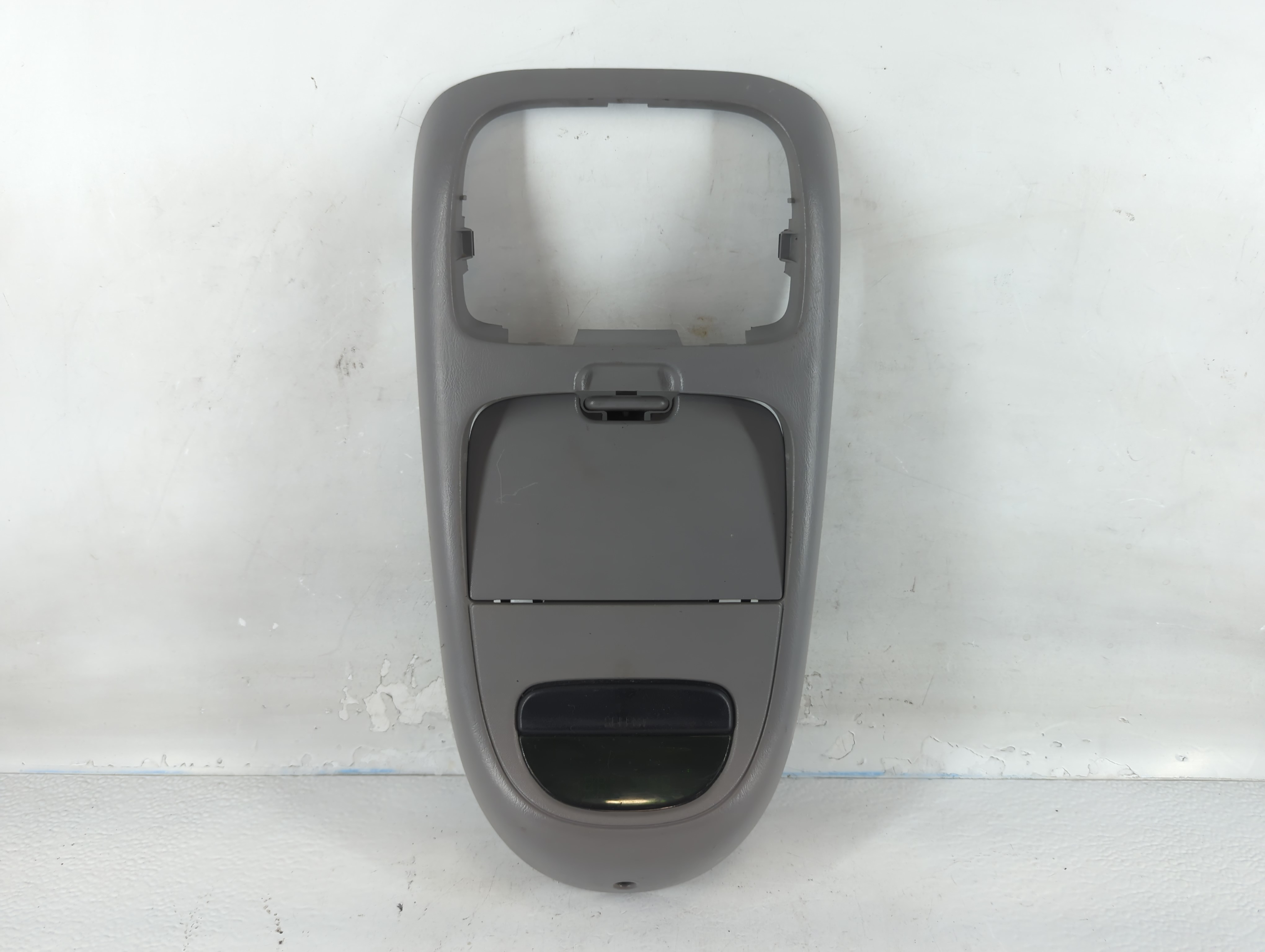 1998 Jeep Grand Cherokee Overhead Roof Console 819995 - Oemusedautoparts1.com